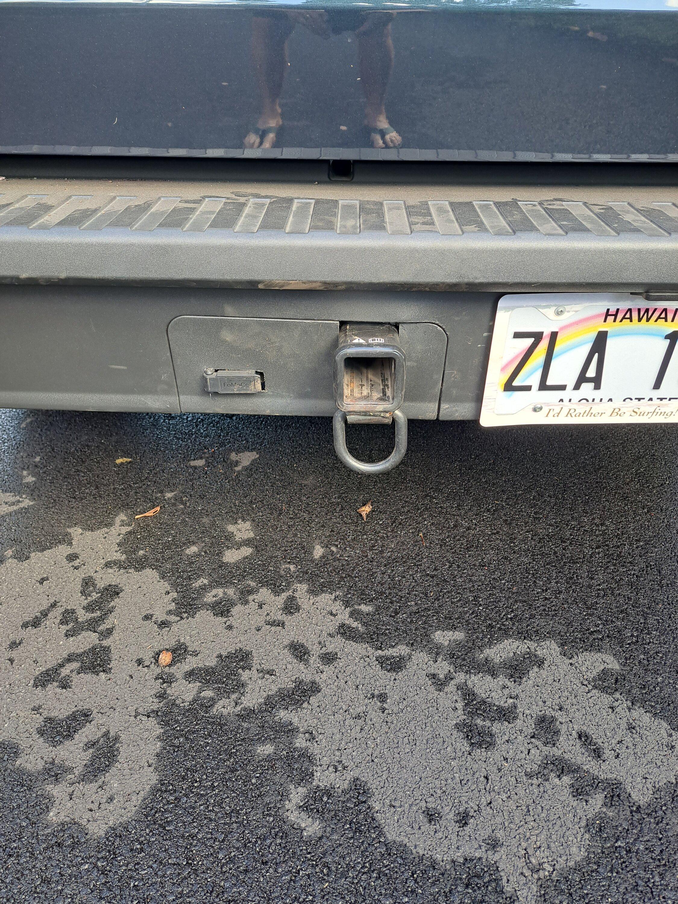 Ford Maverick Clean up area around the trailer hitch 20230106_104127