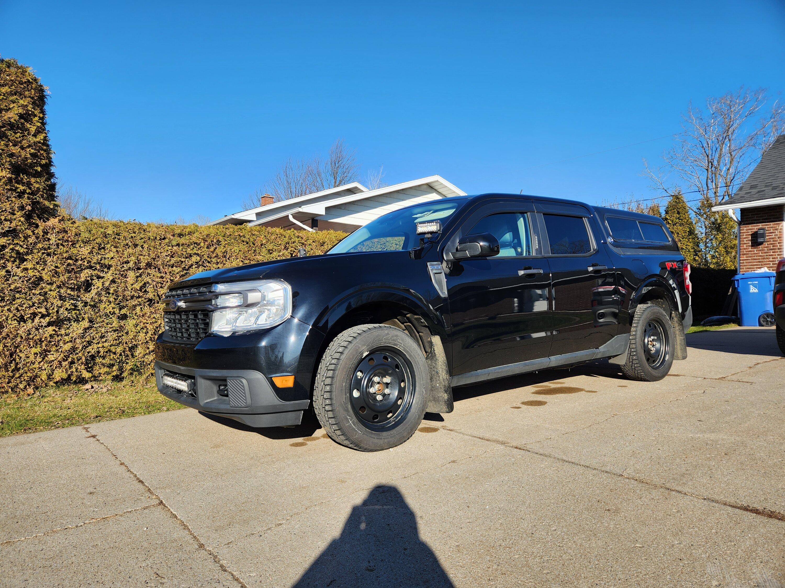 Ford Maverick ARE Topper / Cap Installed on Maverick XLT 20221209_105758