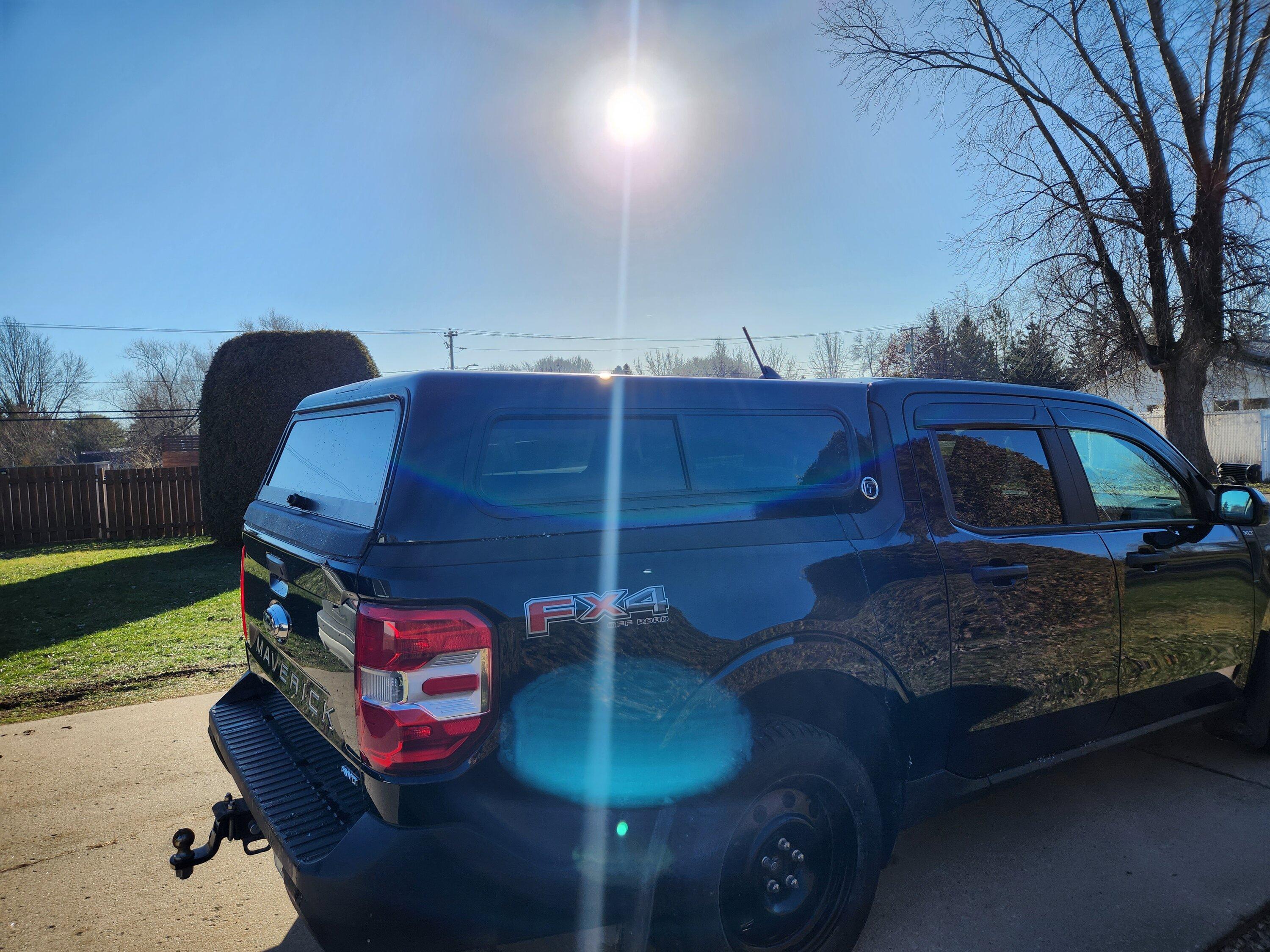 Ford Maverick Fibrobec / ARE flat top canopy on my beautiful black shadow XLT 20221209_105248