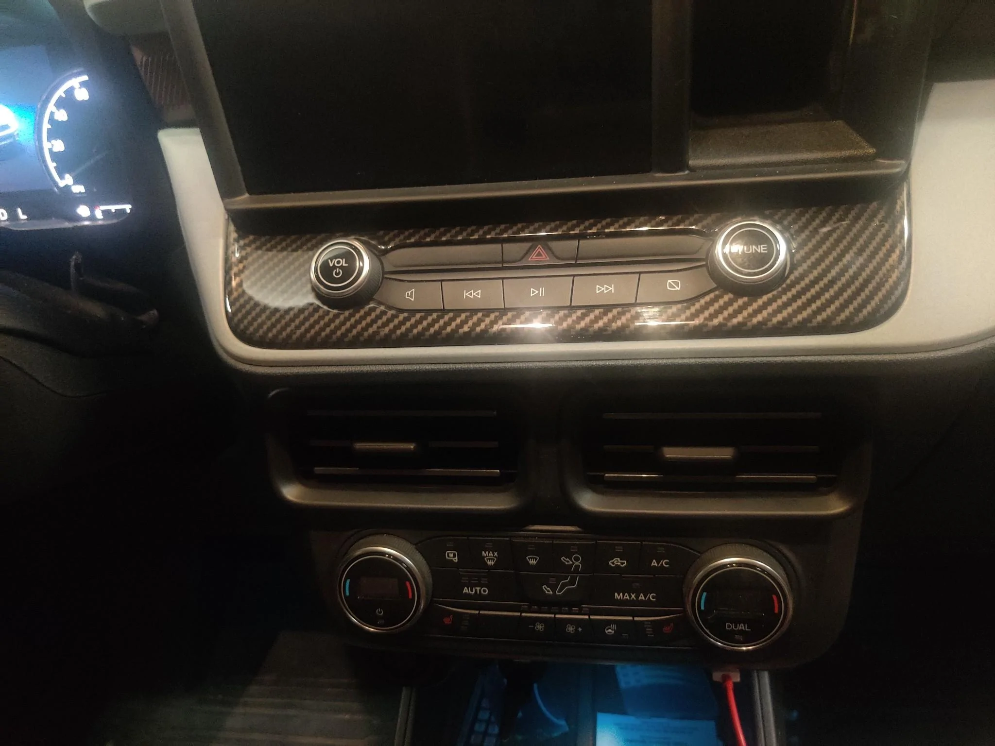 Ford Maverick Dash radio buttons trim cover installed messages_0 (28)