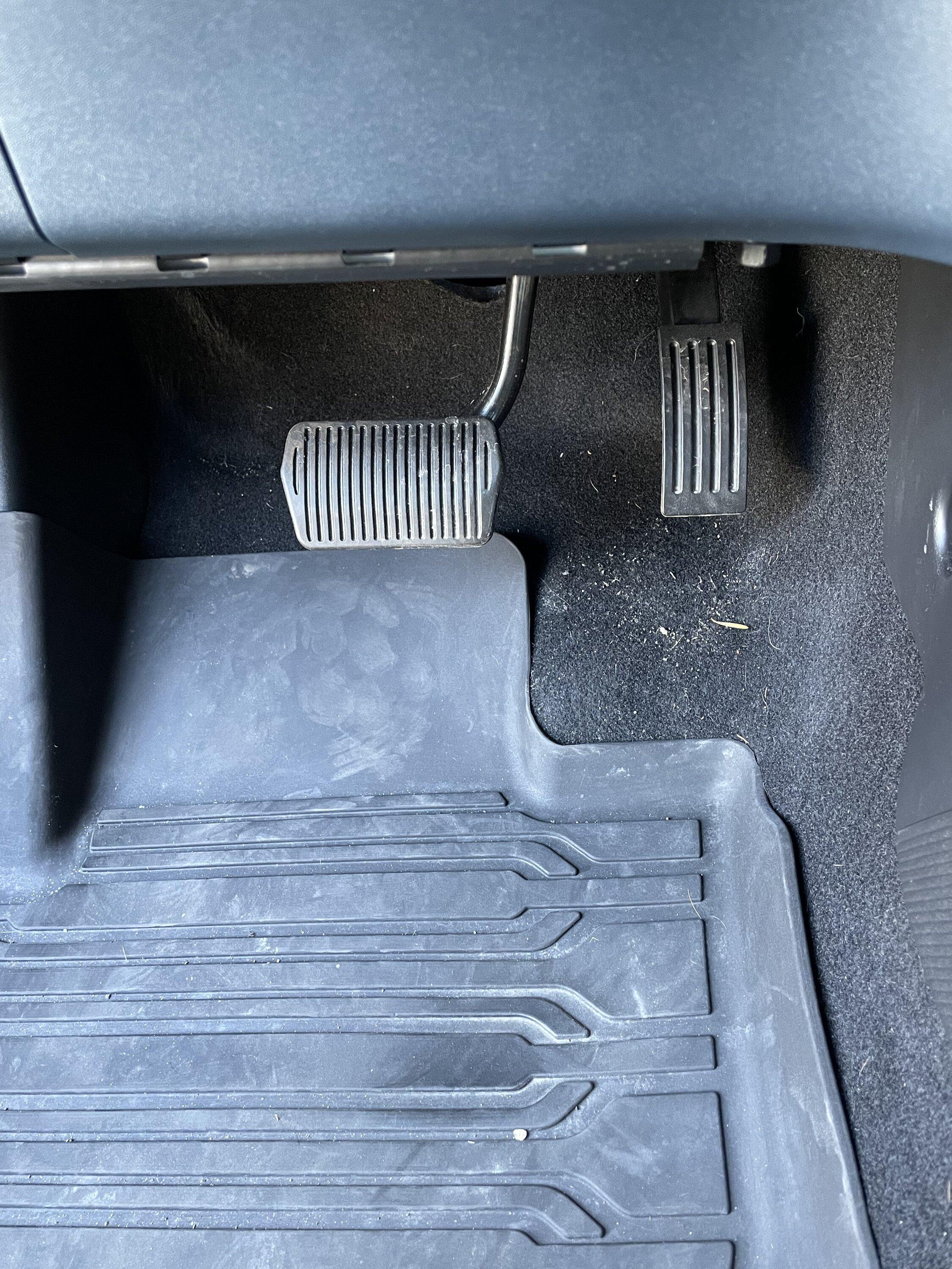 Ford Maverick Ford Maverick Aftermarket Pedals 676C13E9-D96B-4FCB-B1D8-BB6DC367801C