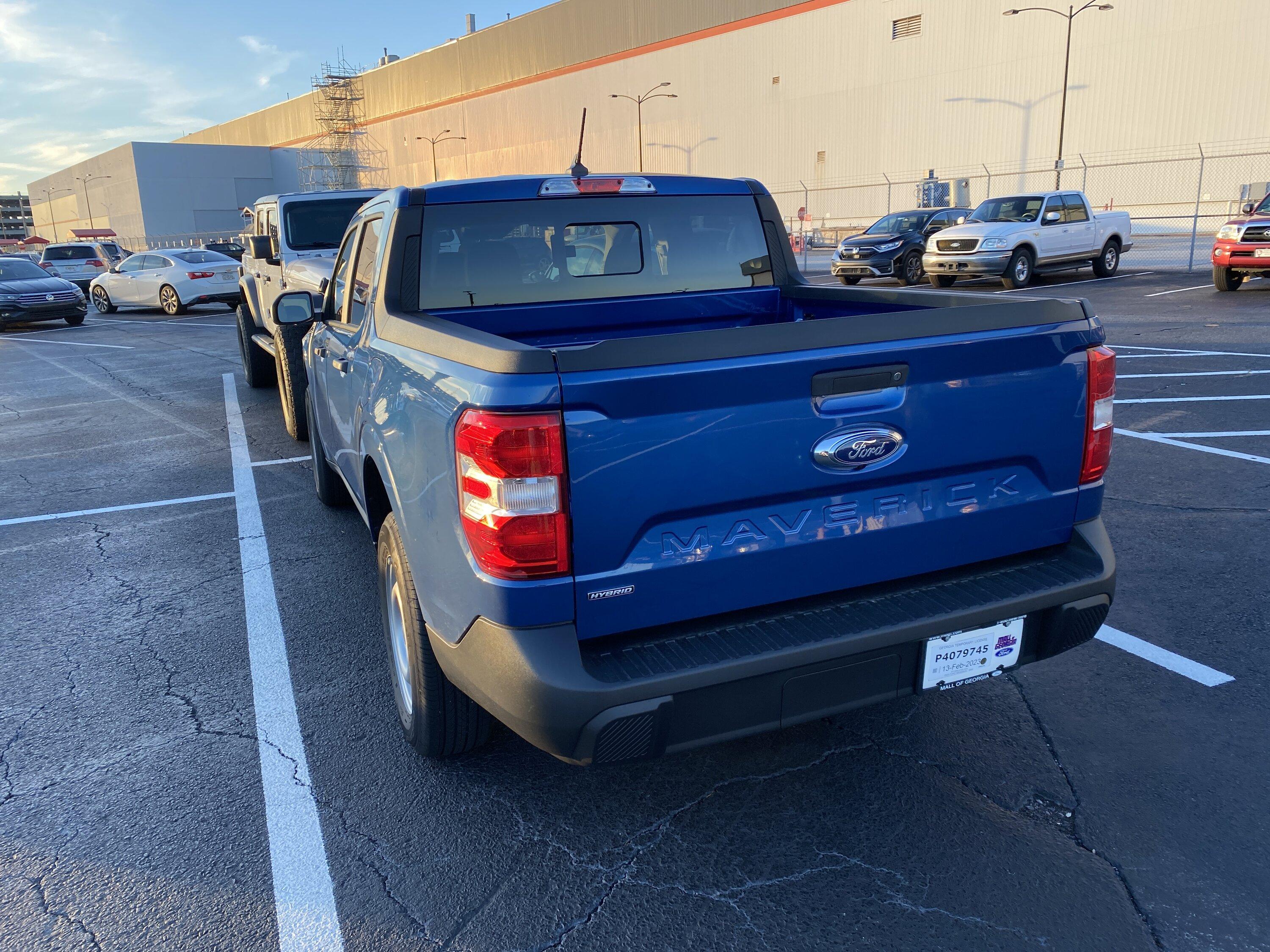 Ford Maverick 2023 Maverick New Colors: Atlas Blue, Avalanche Gray BBF528F7-7ED3-447F-B2AB-70EFDC787659