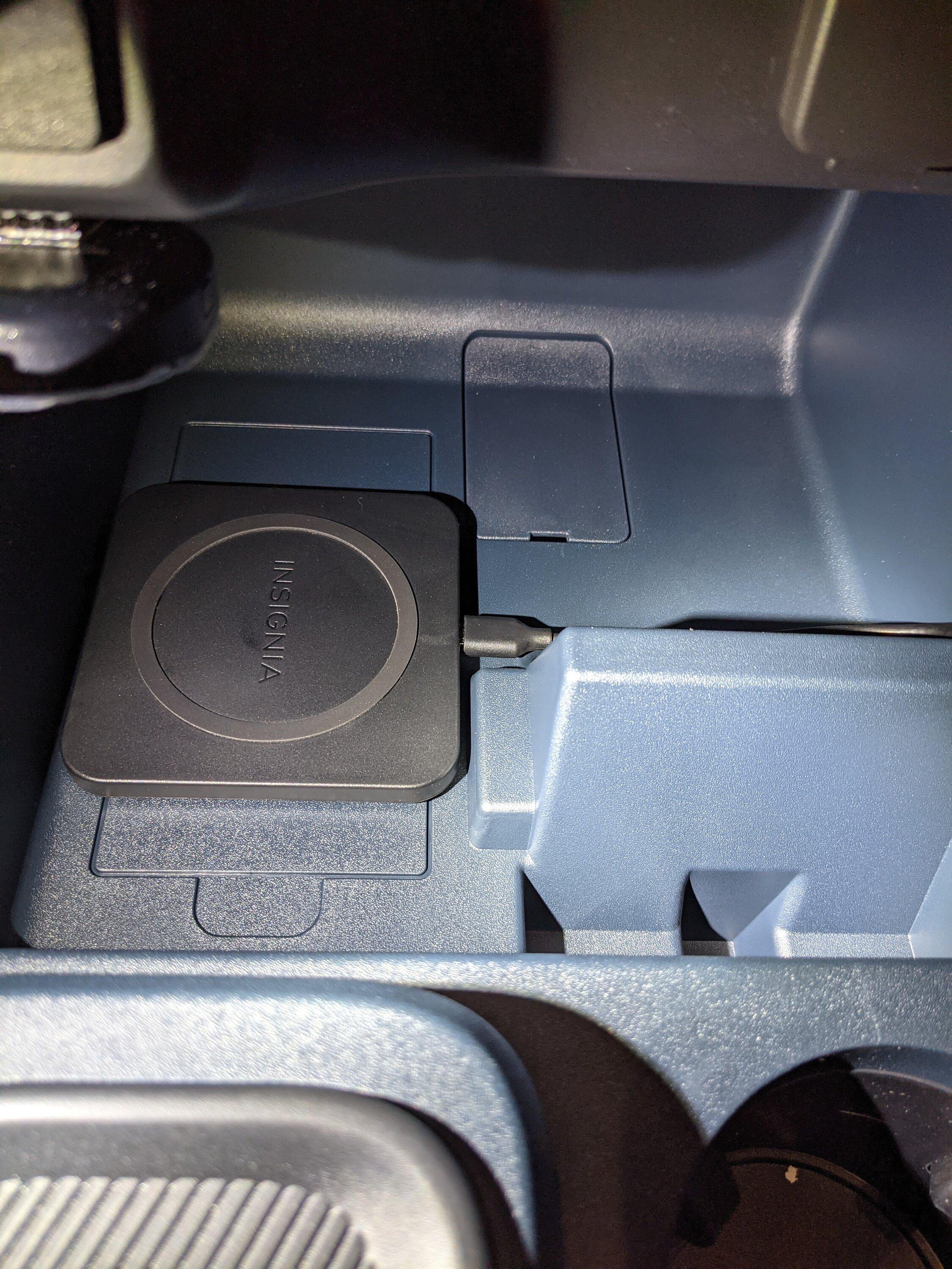 Ford Maverick DIY Qi certified wireless charger for ~$5 PXL_20230113_013036790