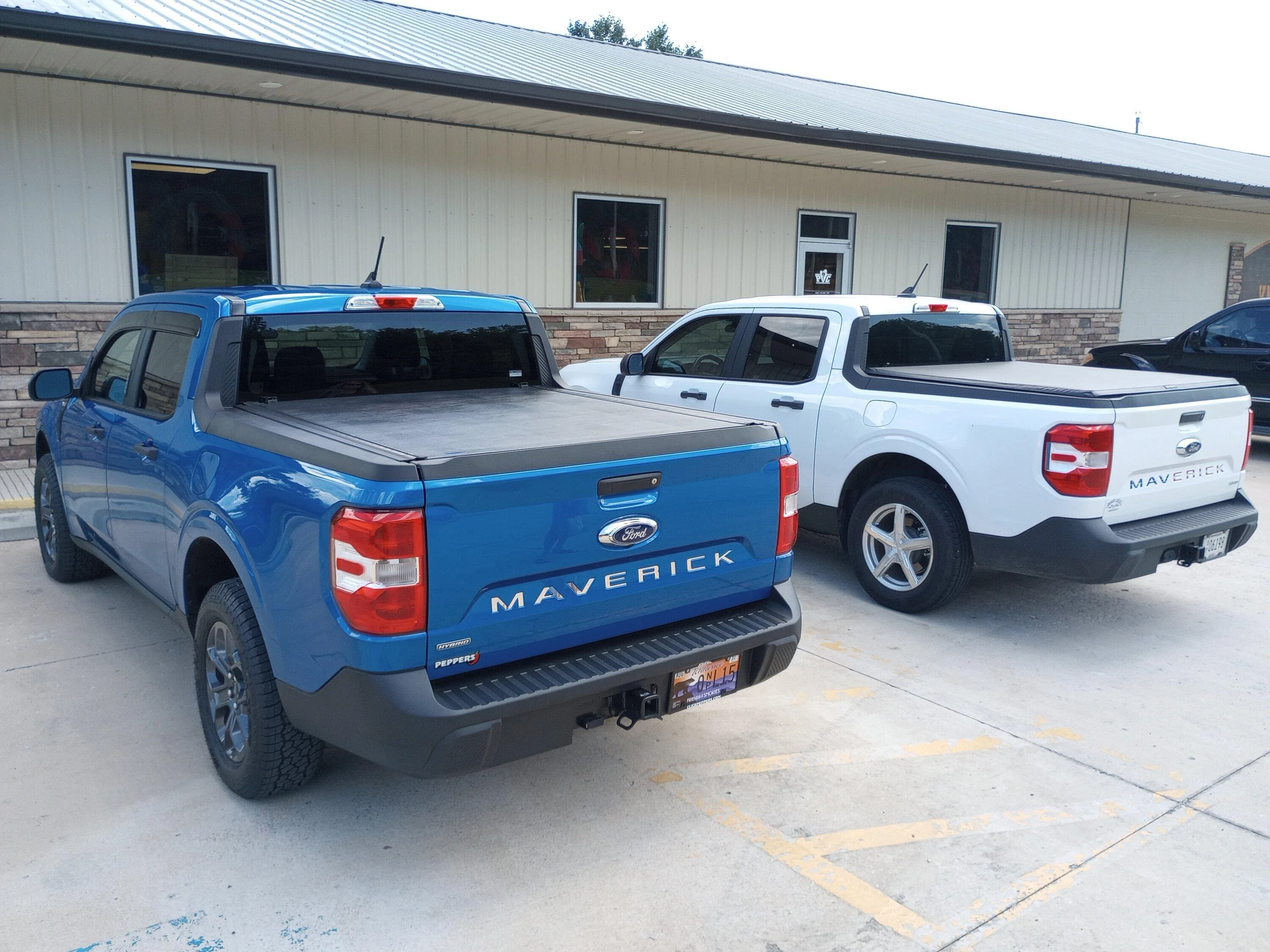 Ford Maverick 2 Mavs Side By Side IMG_20220824_141204481