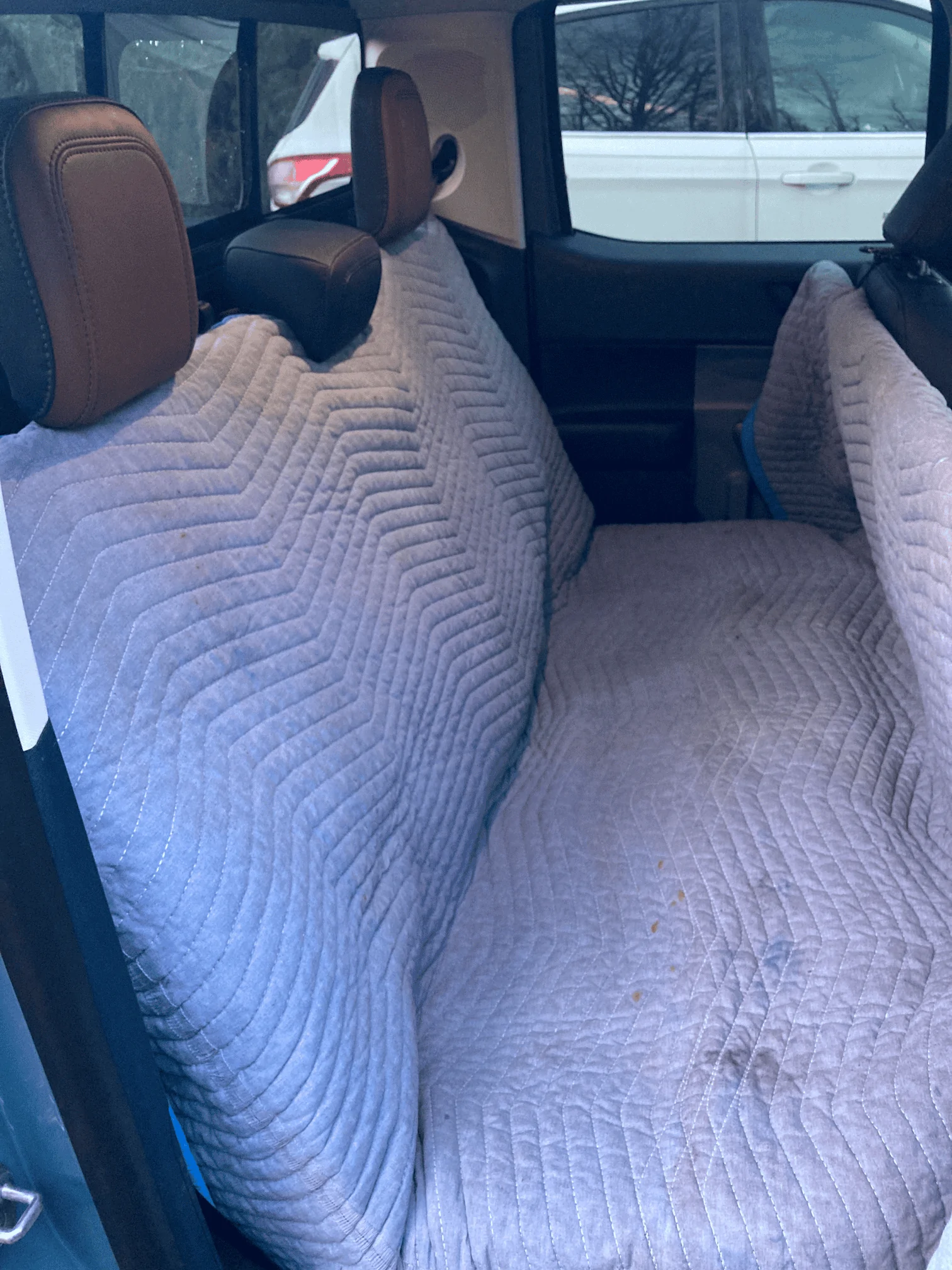 Ford Maverick Another rear seat removal - tips & photos 1674176853649