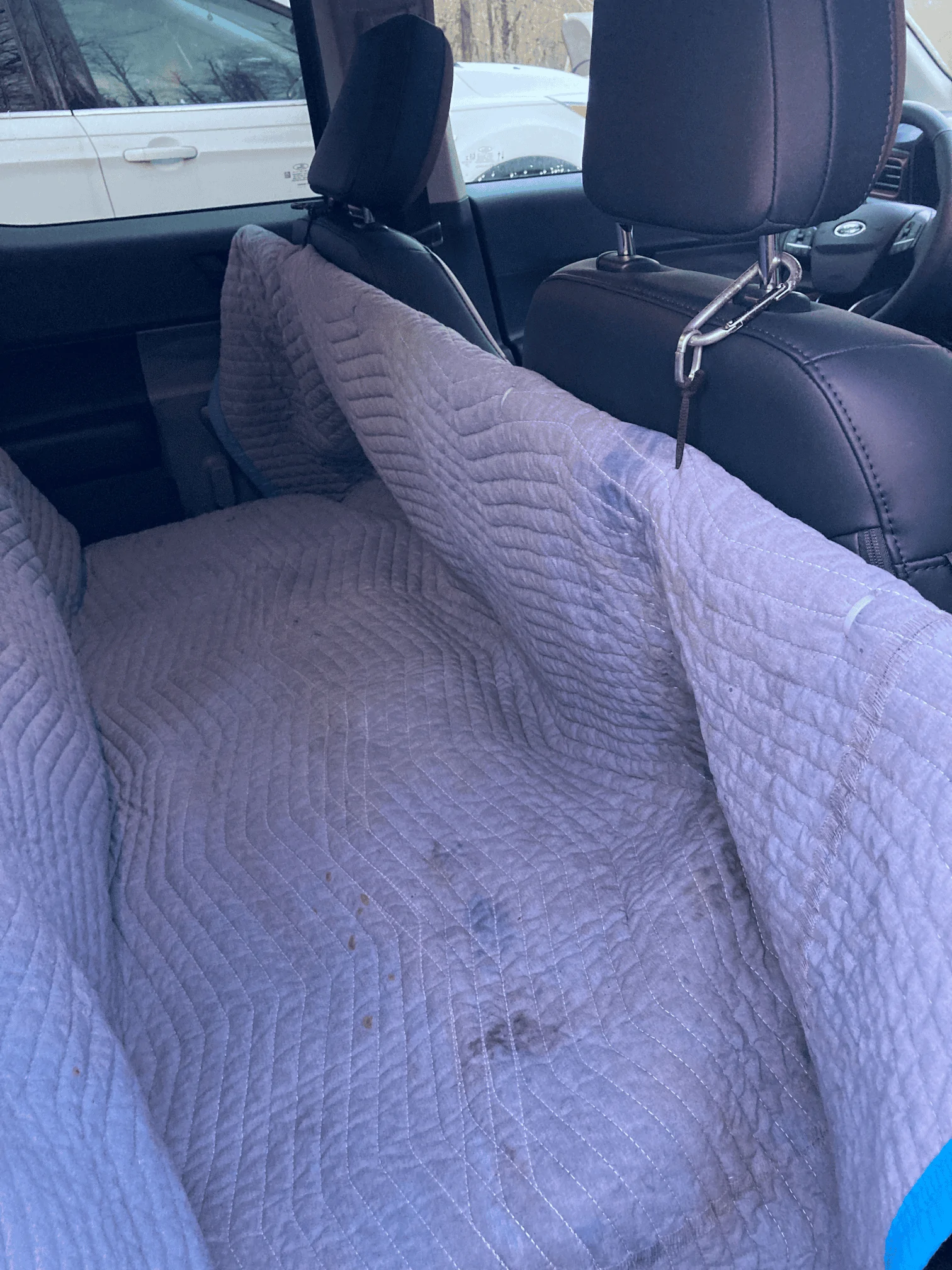Ford Maverick Another rear seat removal - tips & photos 1674176903110