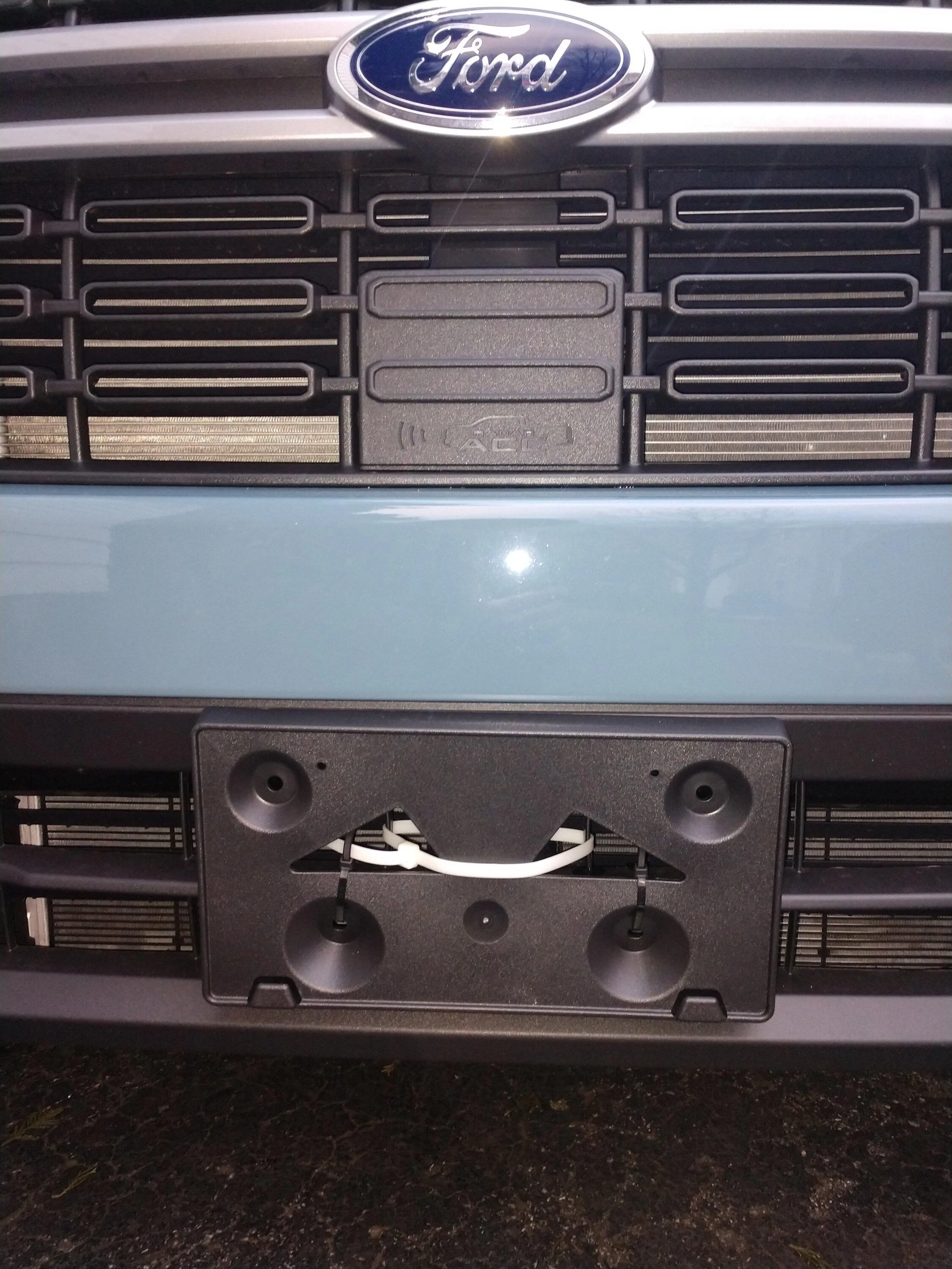Ford Maverick Recommendation on front license plate holder license-bracket20230120-1