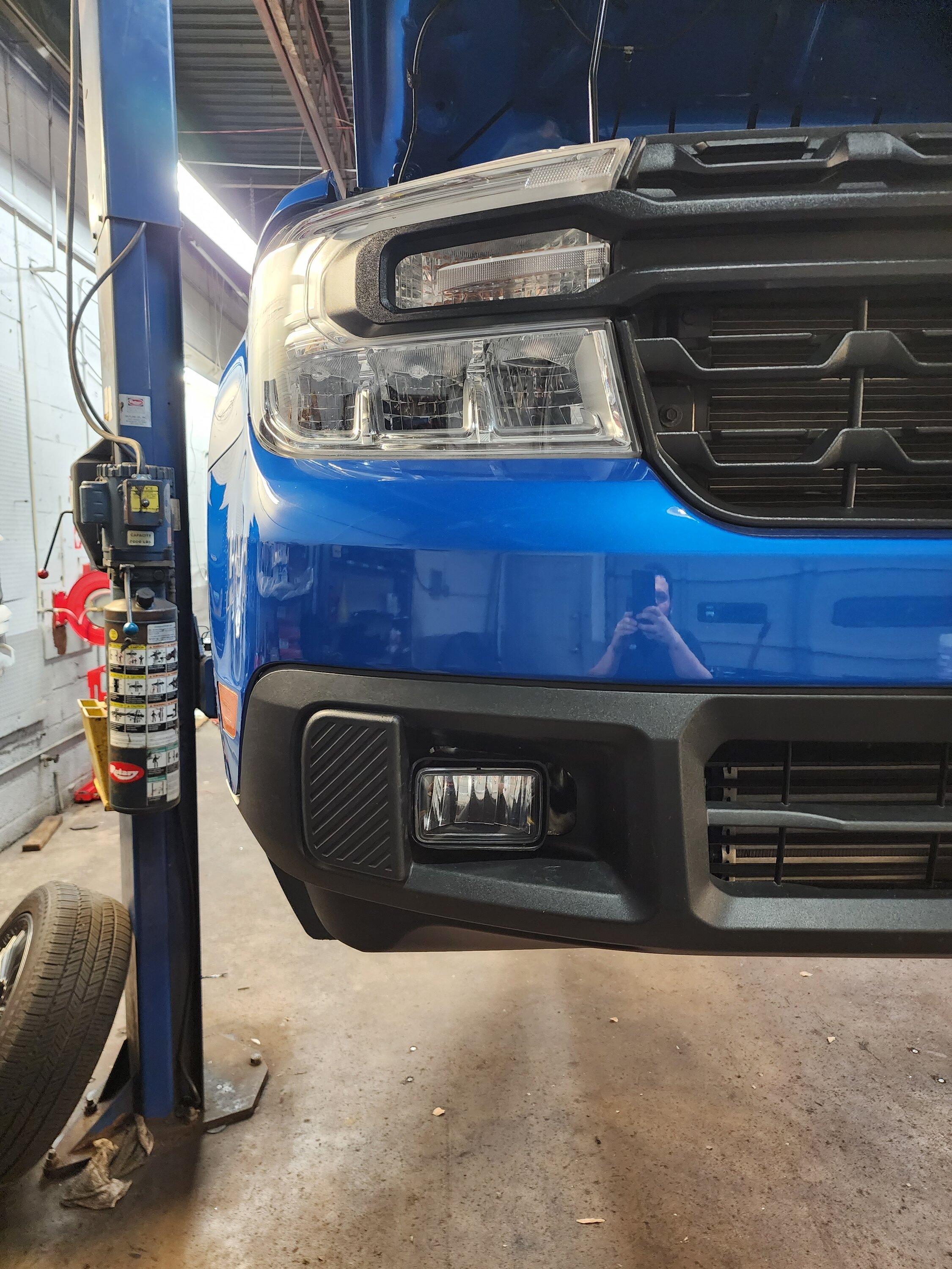 Ford Maverick 22 XL Lobo St Paddle shifters ,f150 Fog light Switch and Fog lights, Rotiforms Wheels Scale Suspension lowered and much more Oem Ford Accesories. 20230120_181805