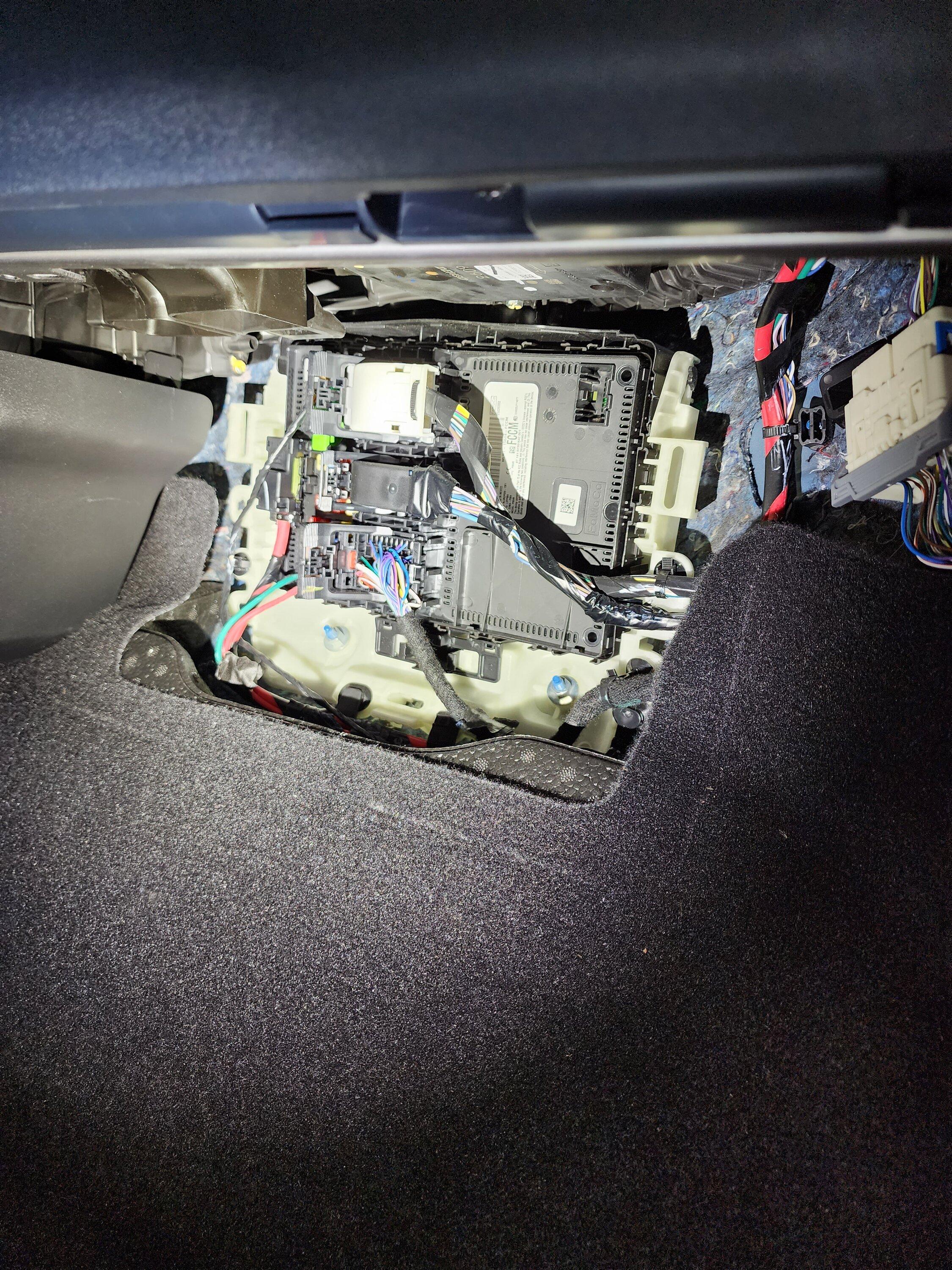 Ford Maverick F-150 Fog Lamp Switch and Wire Harness Installed in Maverick - DIY 20230102_090142