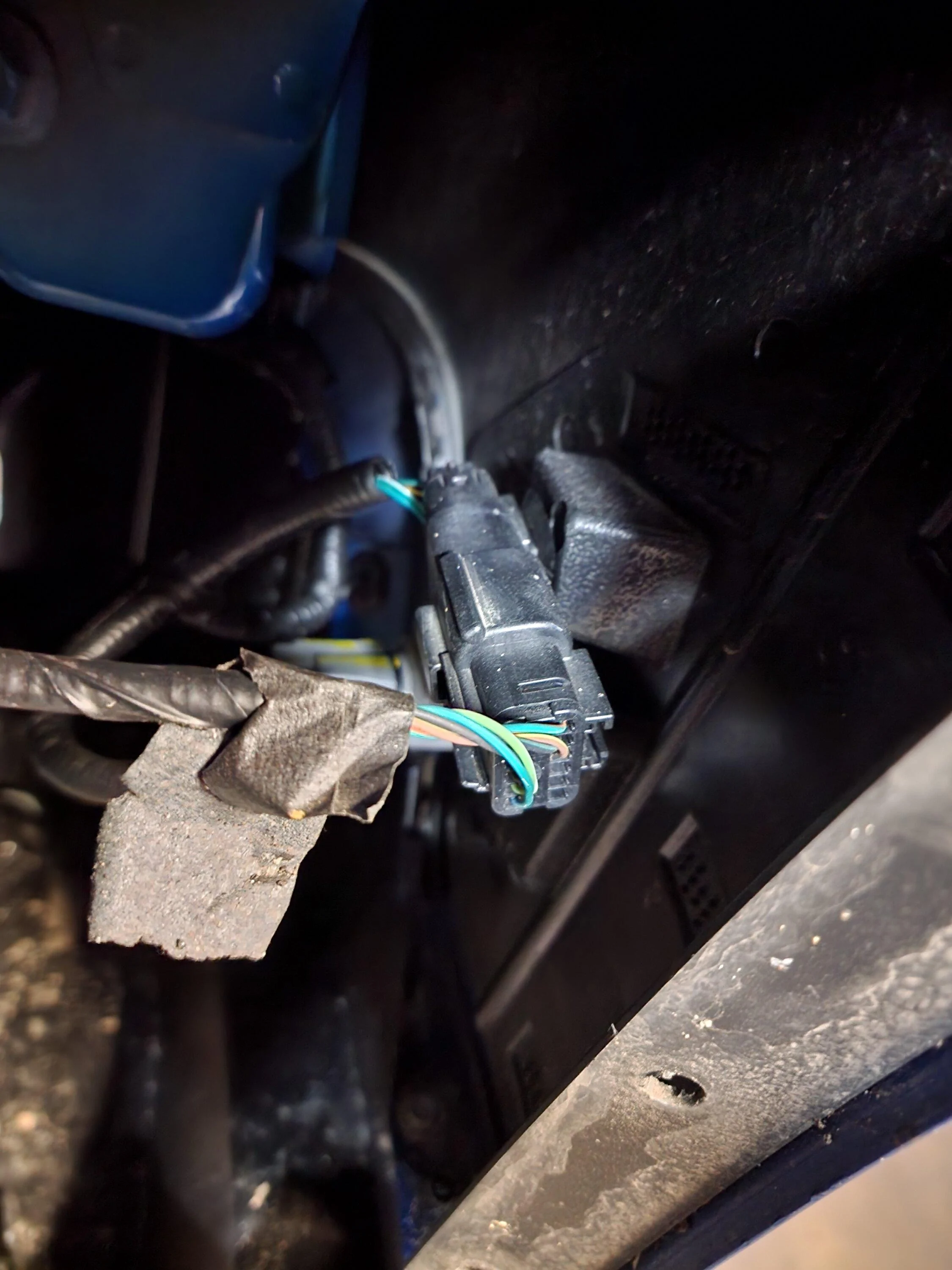 Ford Maverick F-150 Fog Lamp Switch and Wire Harness Installed in Maverick - DIY 20230102_173717