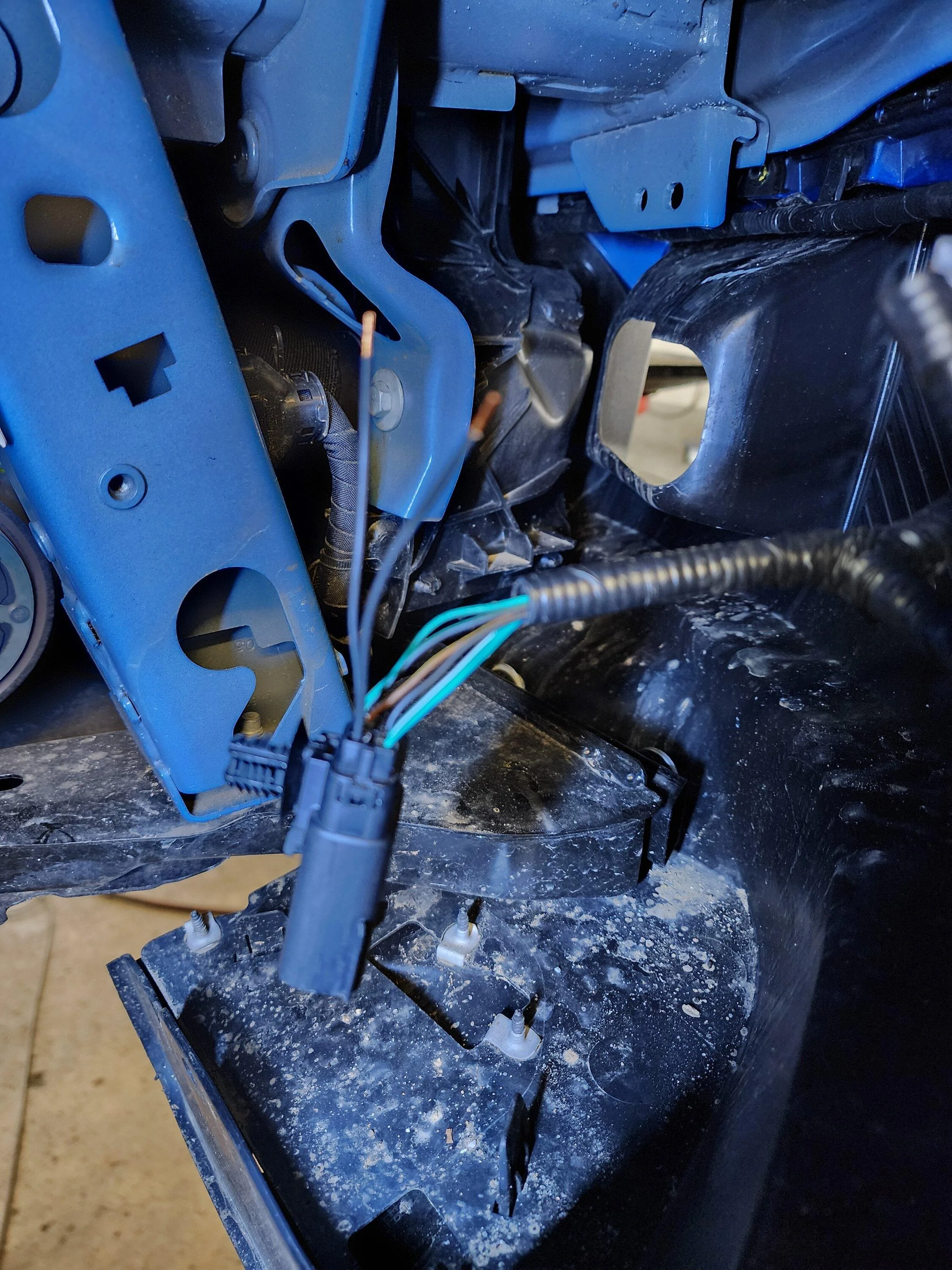 Ford Maverick F-150 Fog Lamp Switch and Wire Harness Installed in Maverick - DIY 20230103_103842