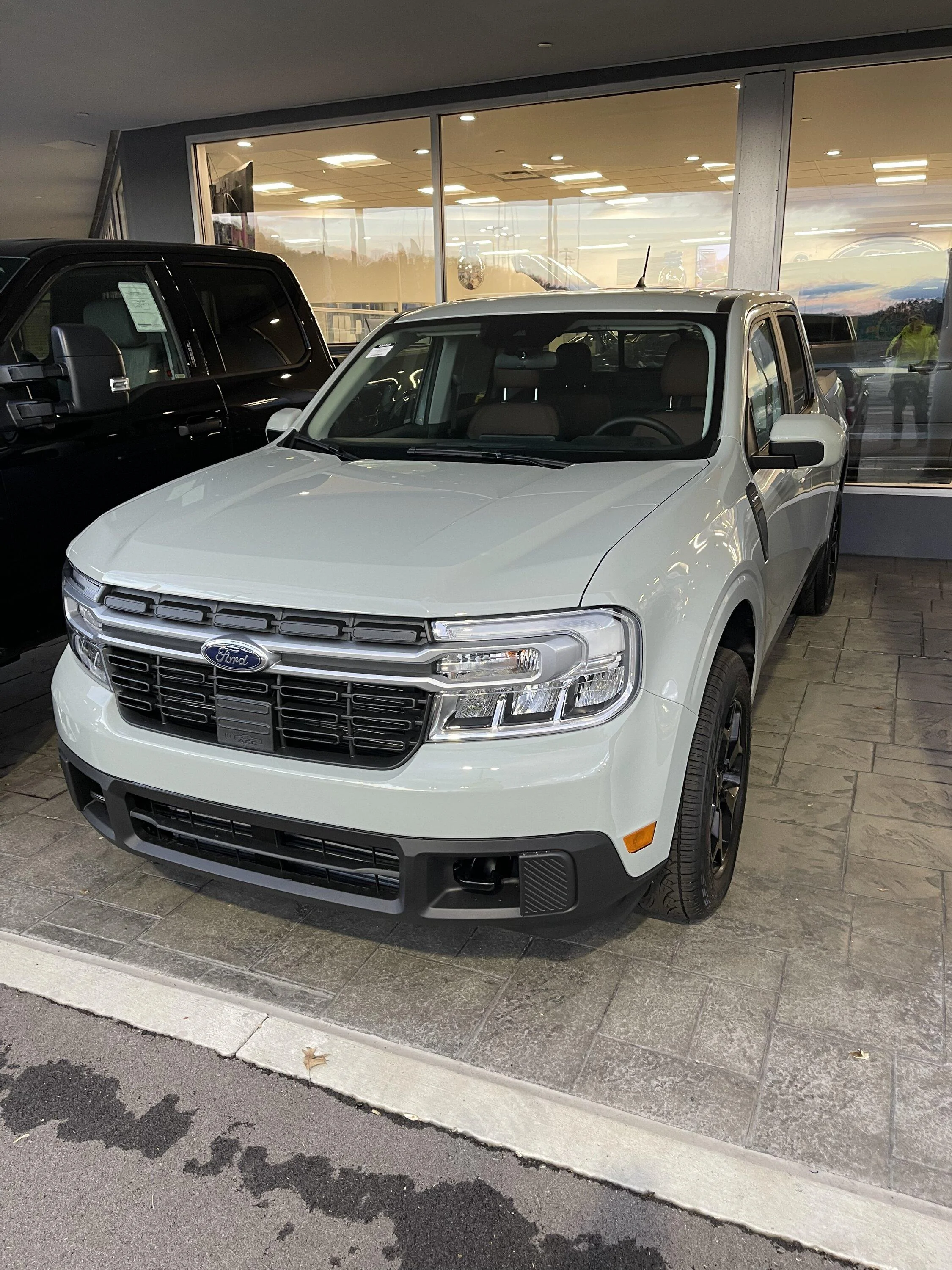 Ford Maverick Available Lairat, Cactus Gray, FX4, AWD 60DA57B7-F154-4336-A7FF-92F3A1CF1AF9