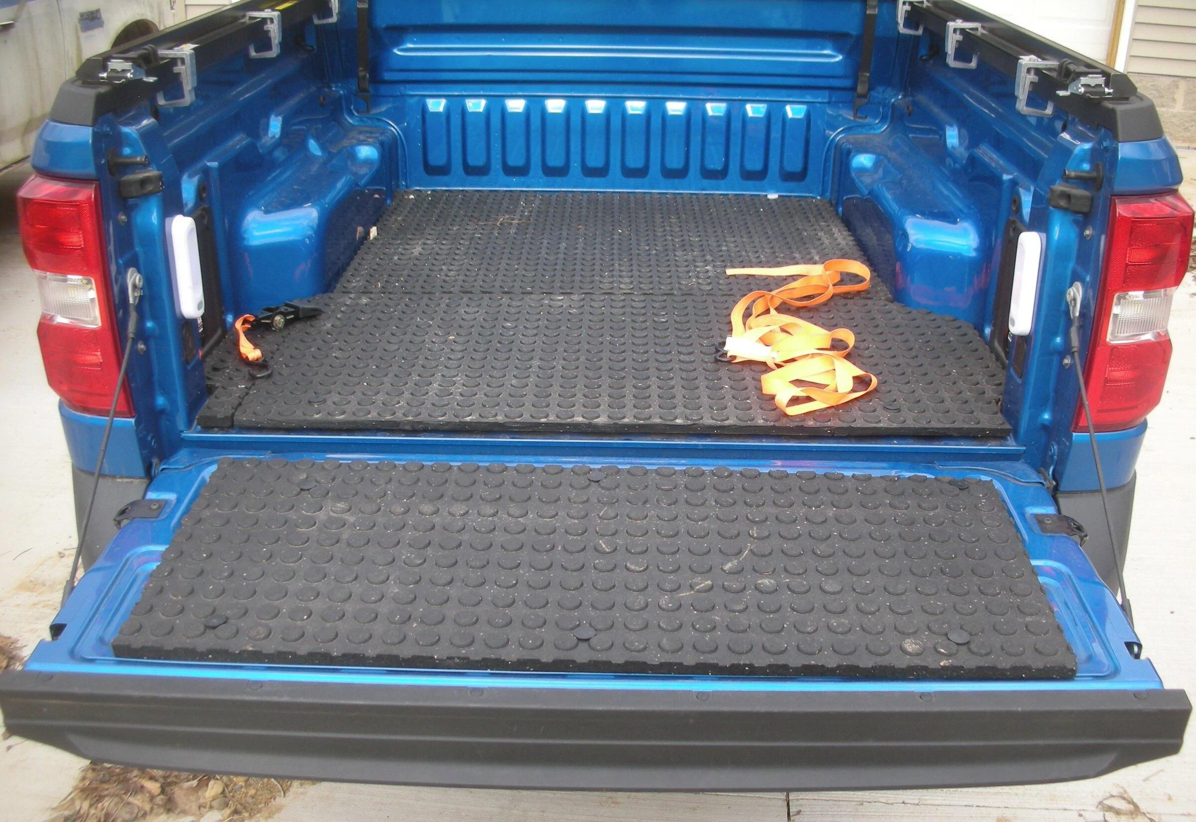 Ford Maverick Possible bed rug alternative from Coverking? bed1