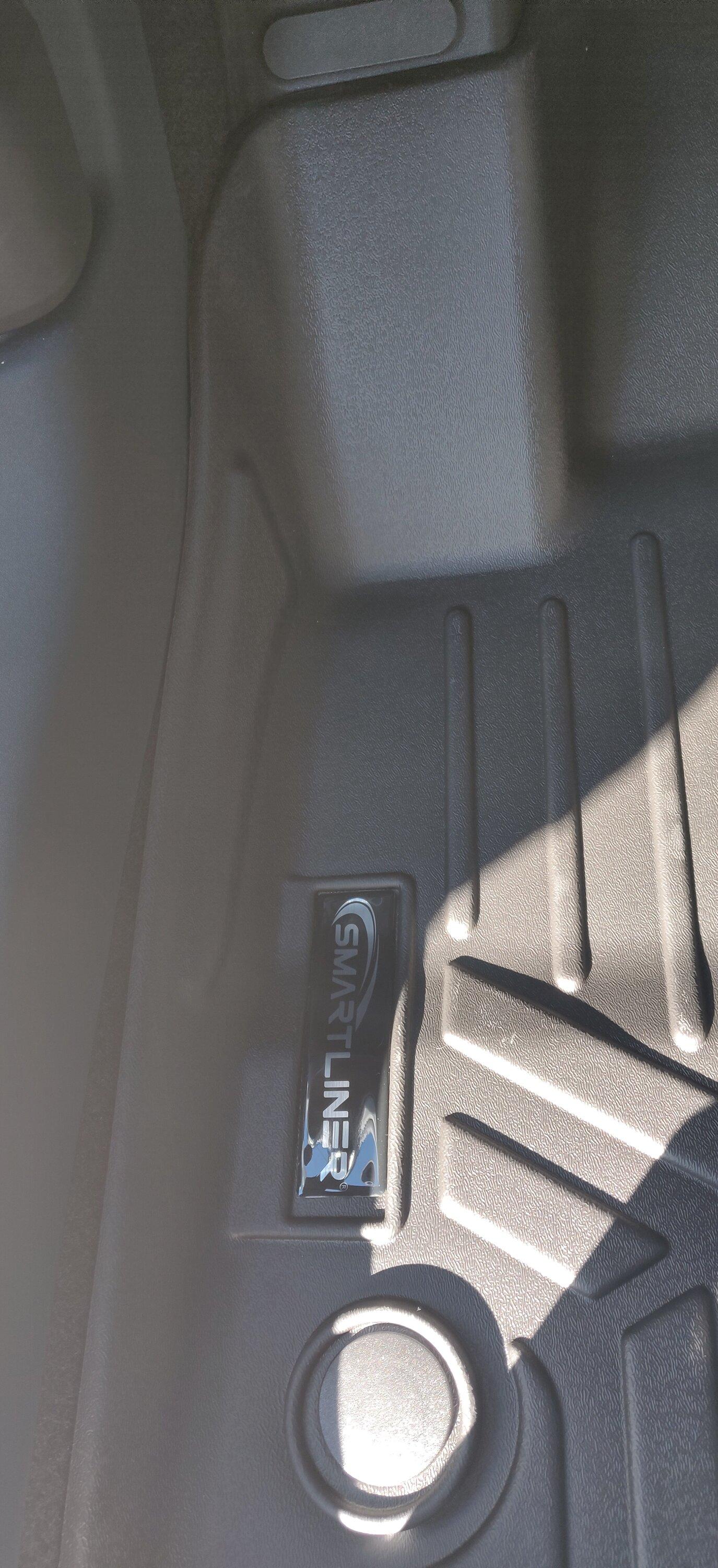 Ford Maverick Smart liner / HYBRID floor mats unboxing IMG_20230203_103841