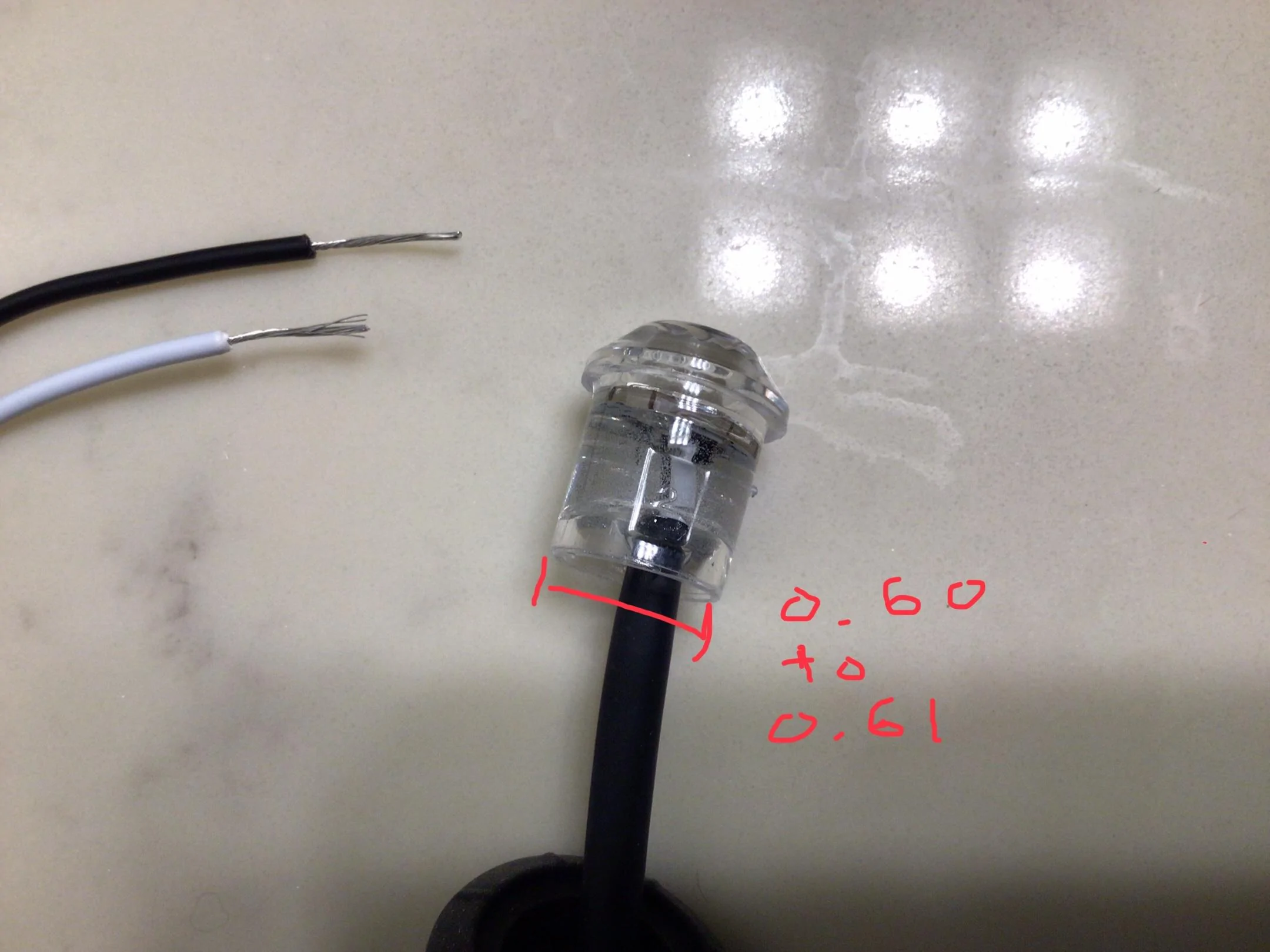 Ford Maverick Size of hole with the rubber grommet in bed? C02B3385-8774-4784-9224-E506B9904206