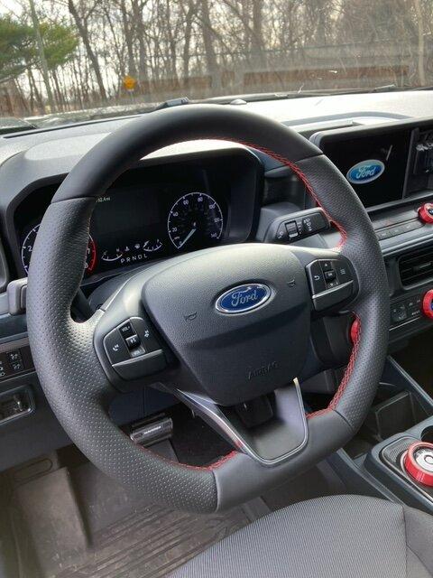 Ford Maverick 2022 Ford Maverick XL EcoBoost AWD Shadow Black Build SteeringWheel_1