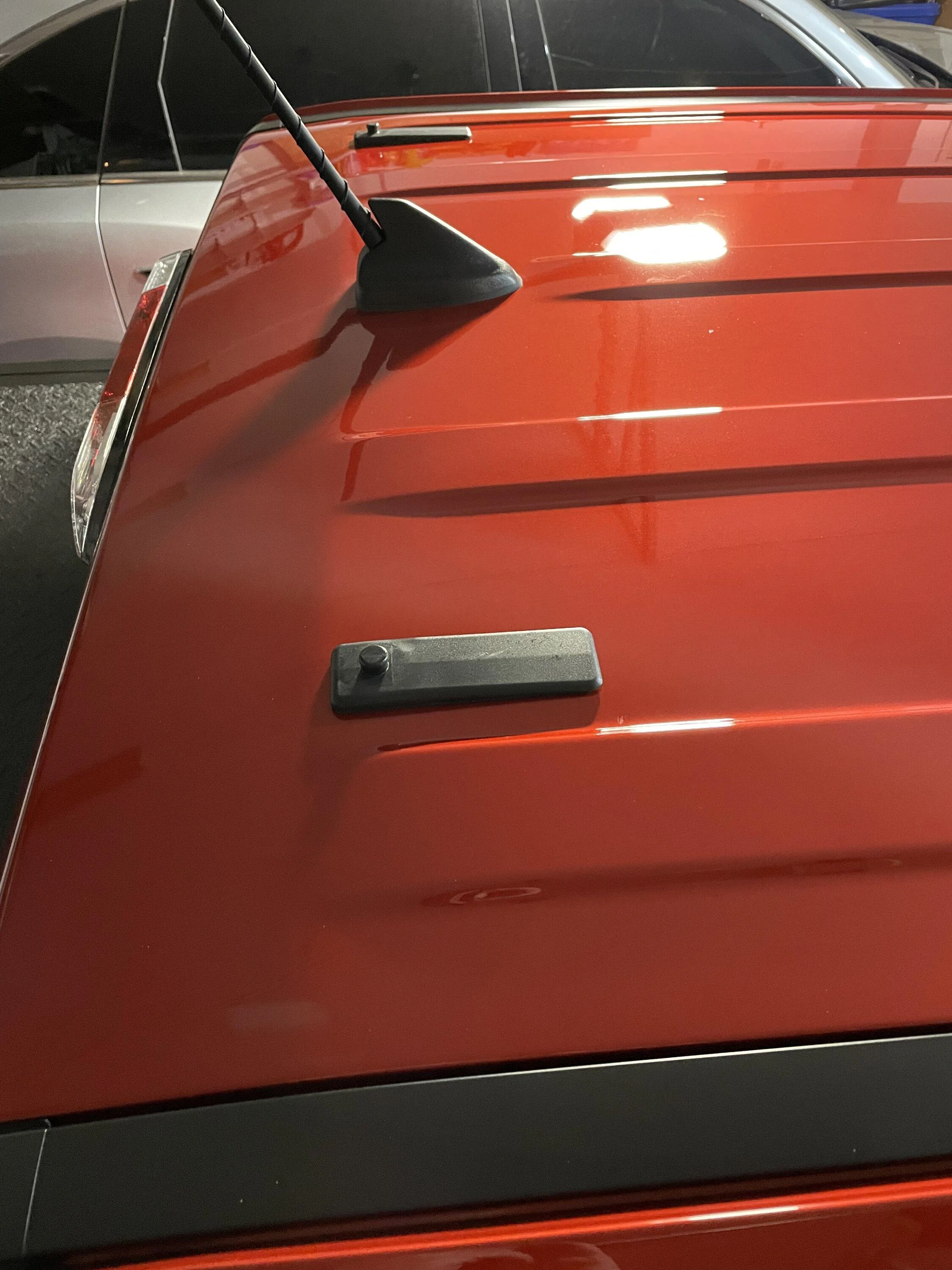 Ford Maverick LOMAX Stance Hard Tri-Fold Tonneau Cover installed A7B69222-1E12-4ABB-B6F0-FCD9645105C6