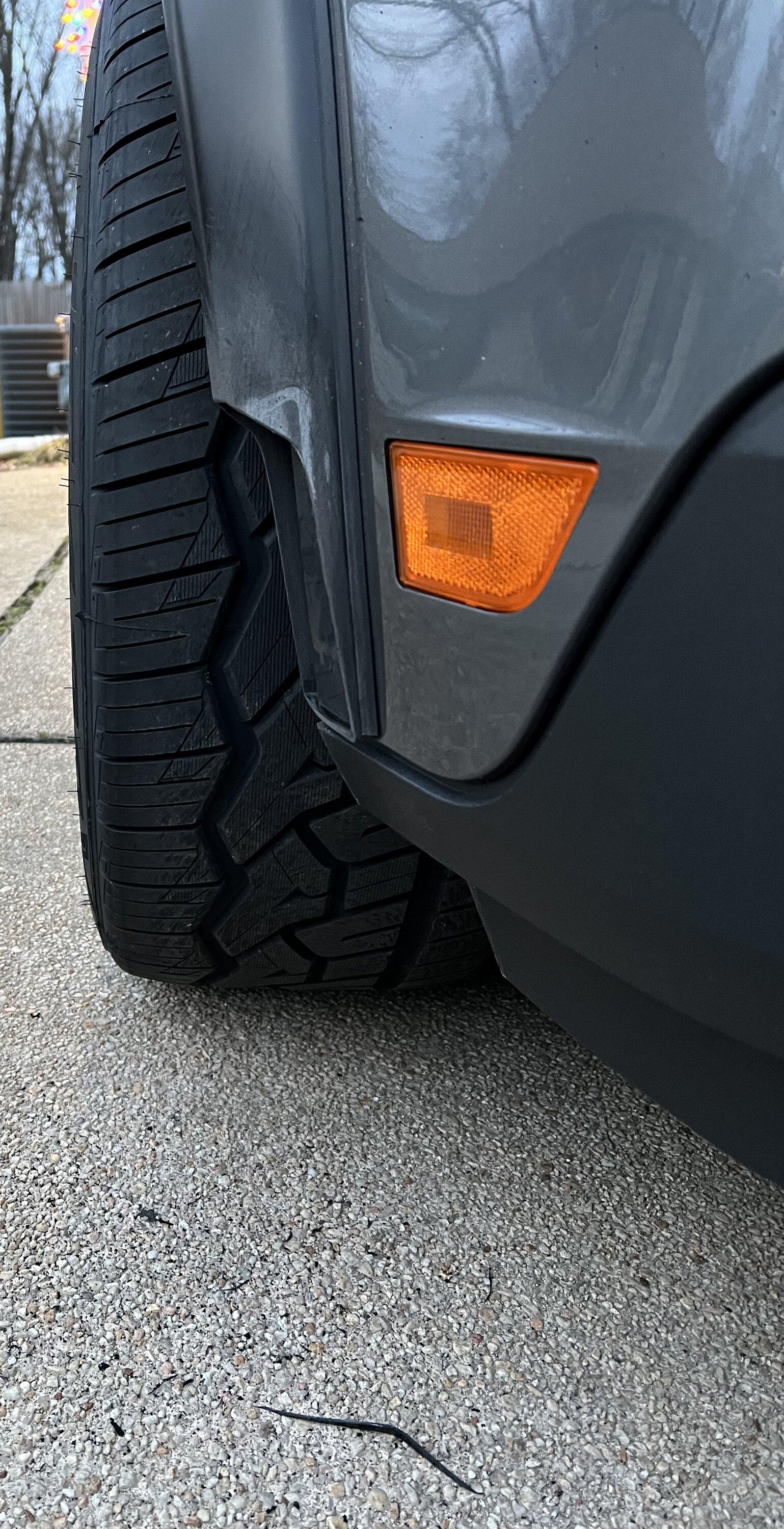 Ford Maverick Modified Bushwacker fender flares 480569A2-C421-4A2A-96A4-F81E585EE053