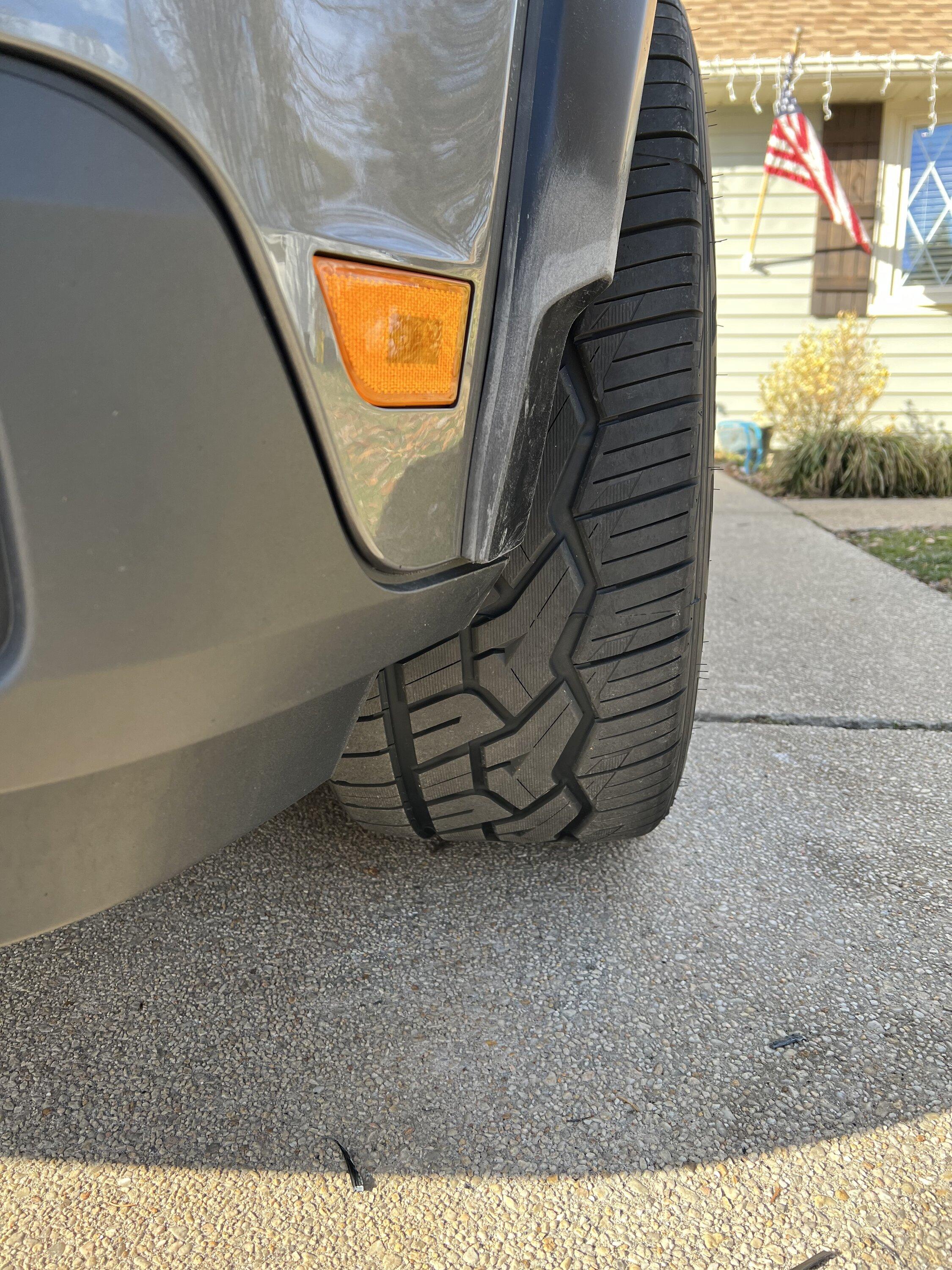 Ford Maverick Modified Bushwacker fender flares 366246A9-6E66-490B-9200-DE13073EA82E