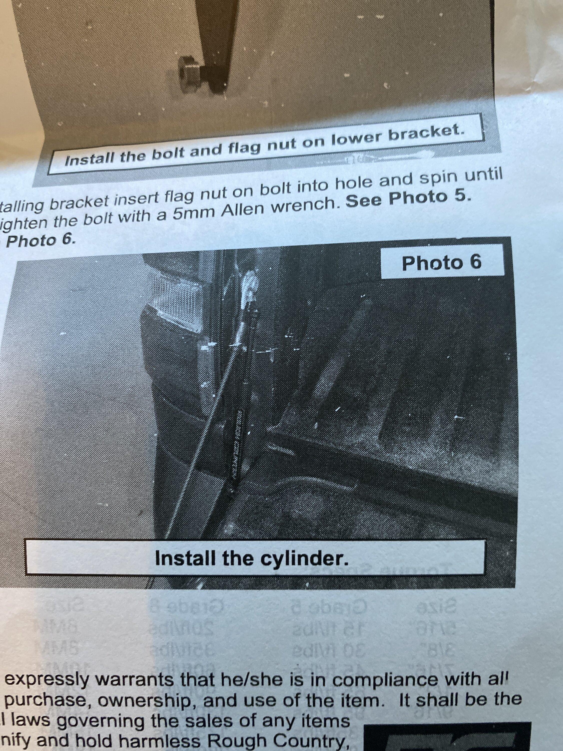 Ford Maverick Tailgate assist orientation image