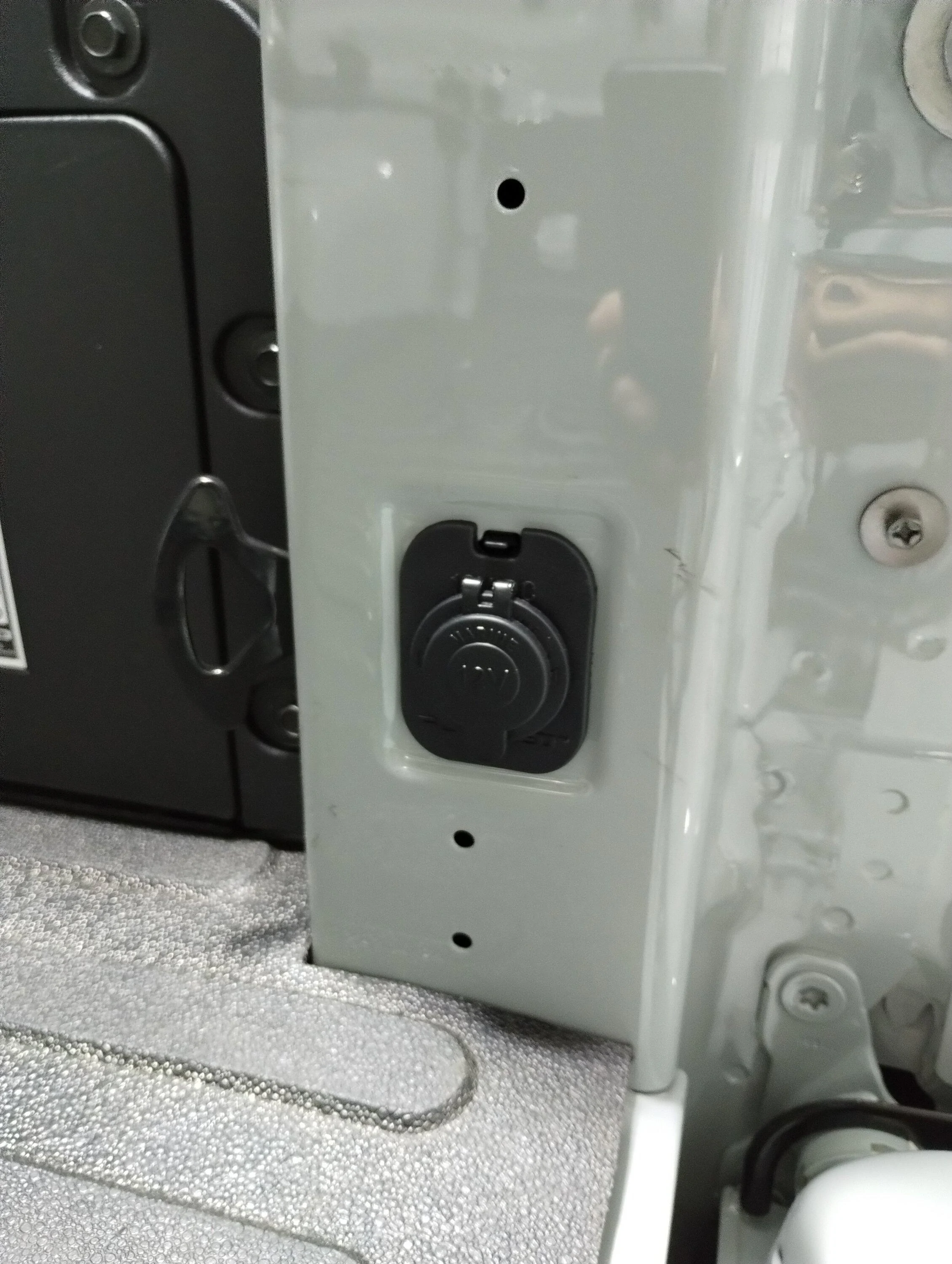 Ford Maverick 12v and USB installed in bed IMG_20230212_095519131