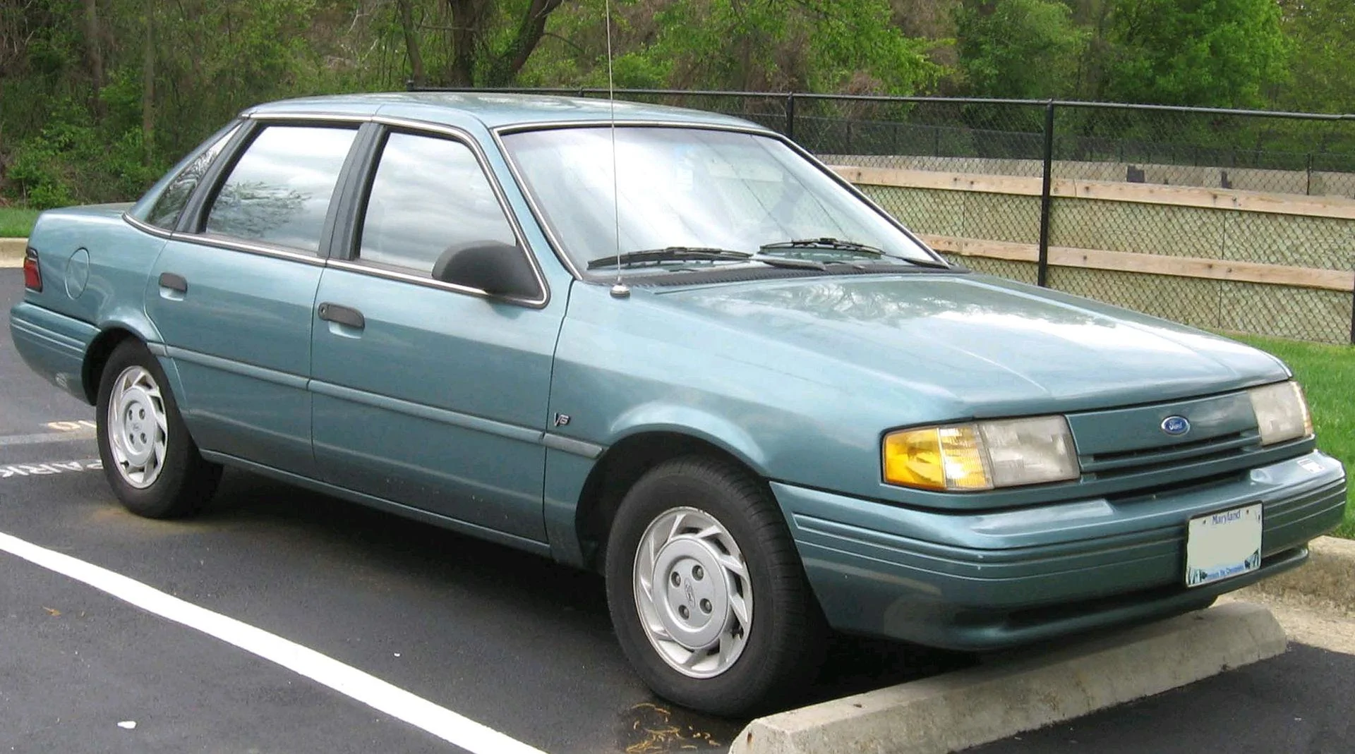 Ford Maverick Ram 700 Sighted 92-94_Ford_Tempo