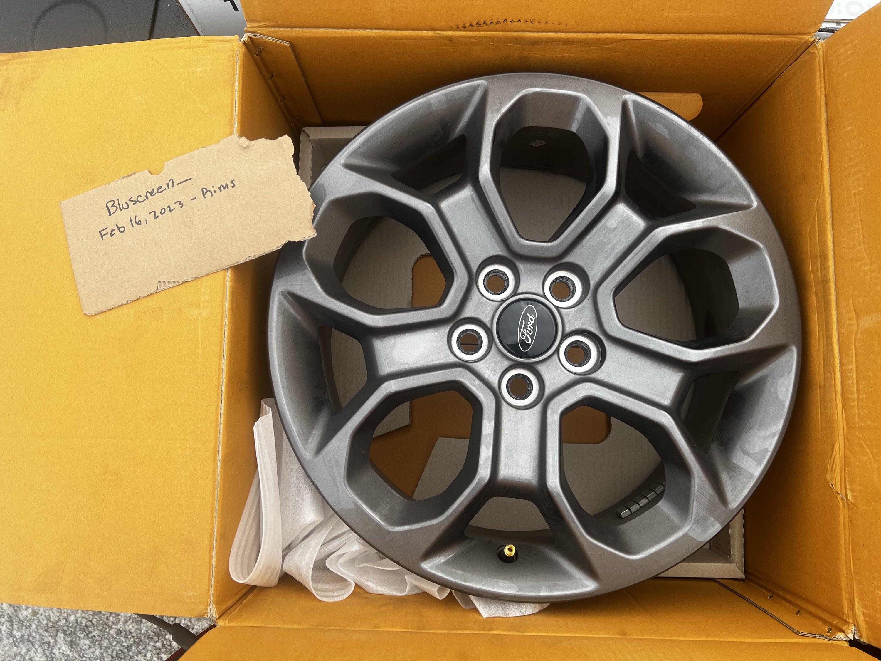 Ford Maverick Gray XLT Rims - $650 - Will ship 5D8BA4F6-1B9D-4DBB-87E1-FCBA1074FF0C