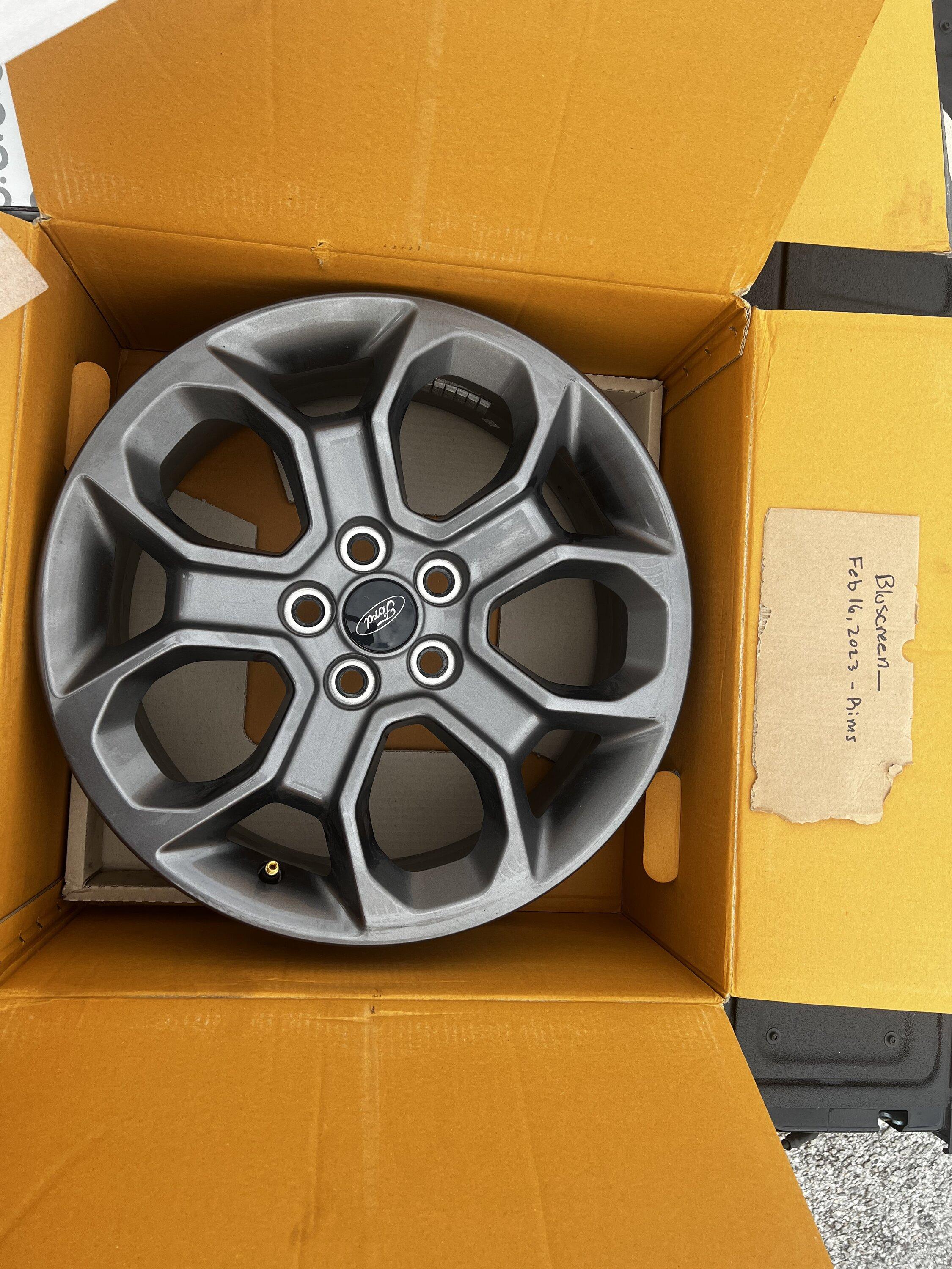 Ford Maverick Gray XLT Rims - $650 - Will ship 7F6675DF-D8E3-493C-ADD6-B361E8882FB8
