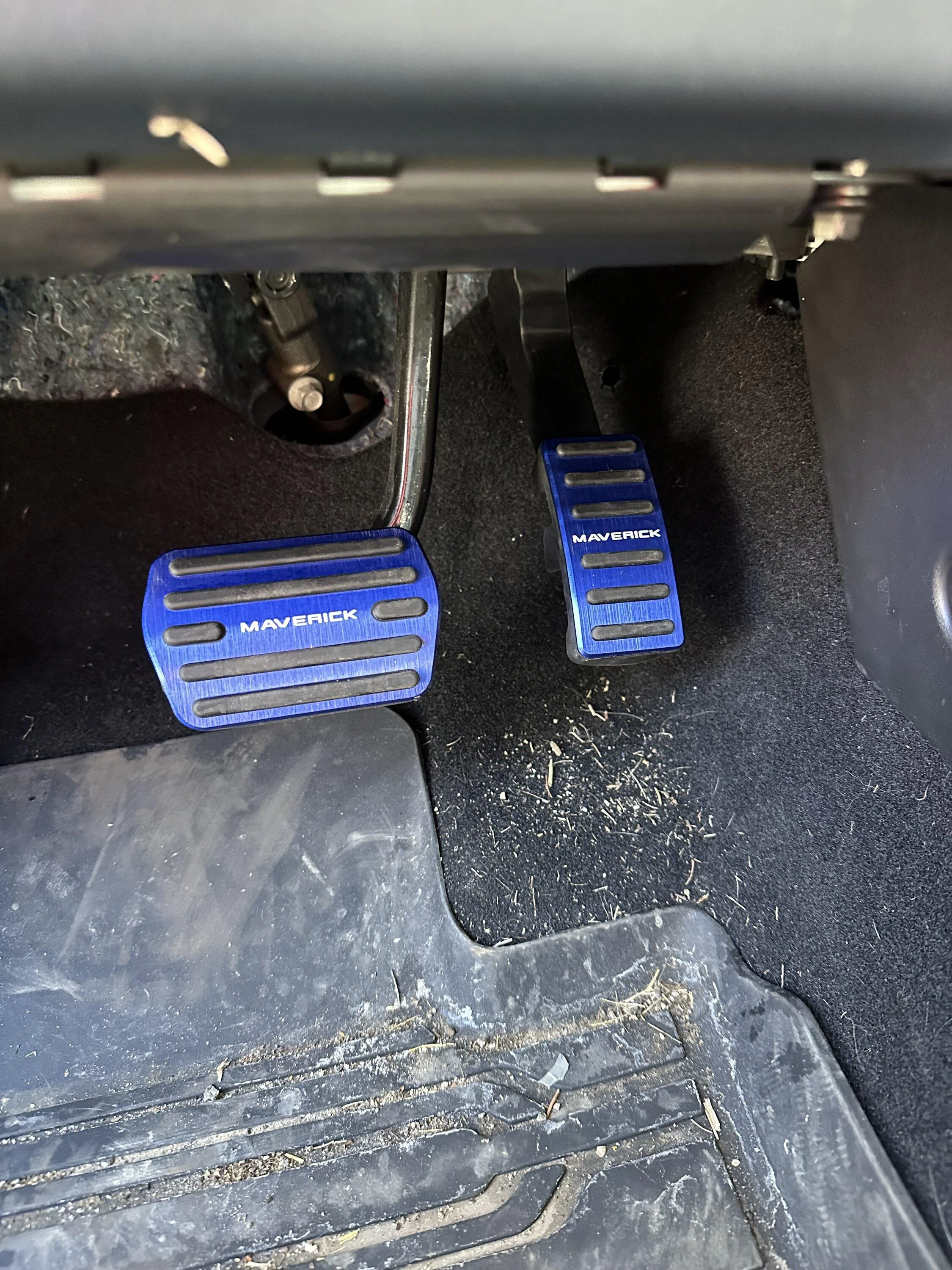 Ford Maverick Plastic gas pedal ? IMG_0815