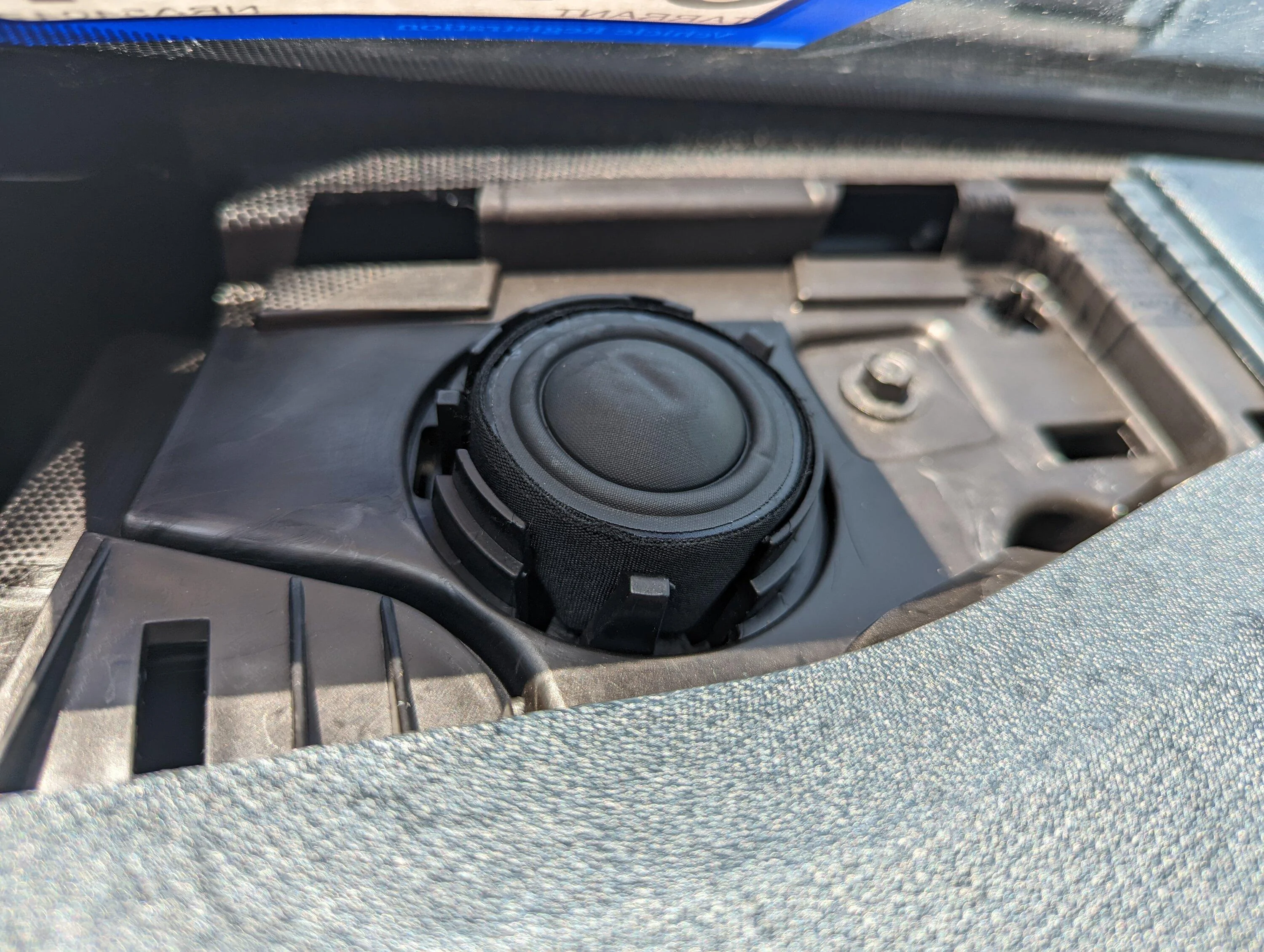 Ford Maverick Anyone find plug n play tweeters? PXL_20220719_192626766