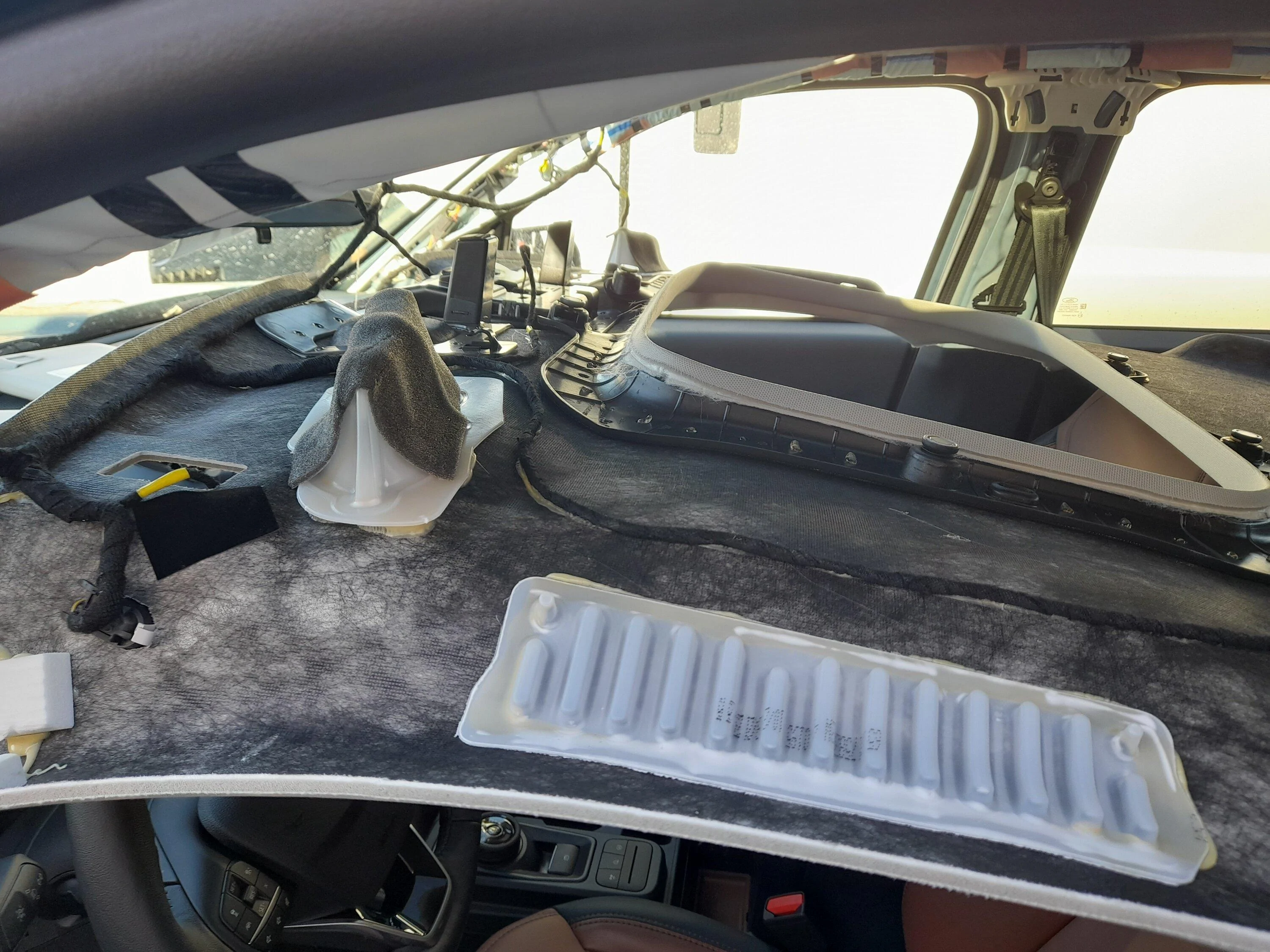 Ford Maverick MAV has custom shower... rain water leak @ map lights and sunroof switch 20230208_144629