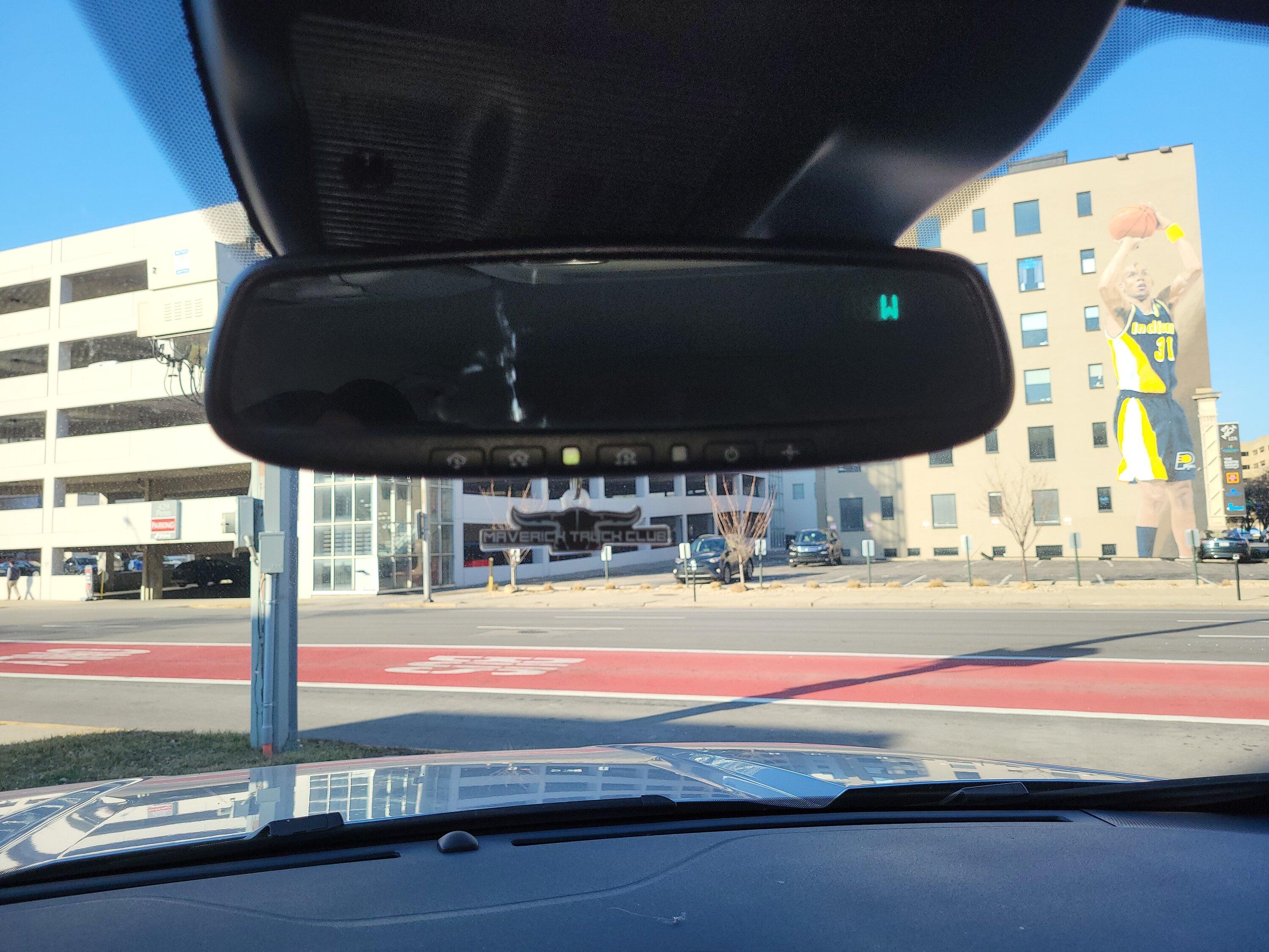Ford Maverick Cheap auto-dimming, homelink mirror 20230220_092224