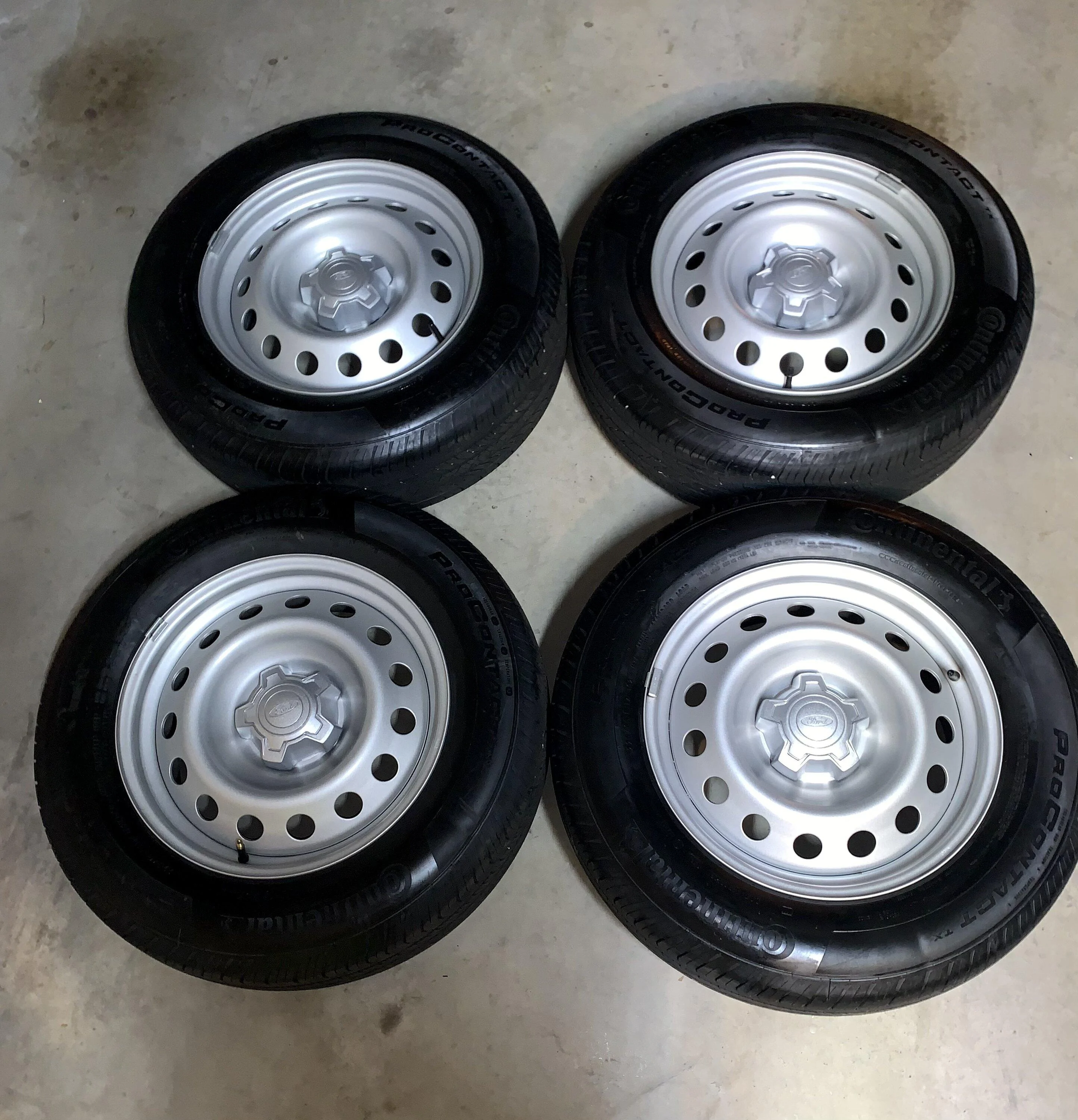 Ford Maverick For Sale Wheels/Tires and Center Caps E4A957FA-4590-4A7E-BCBD-F4AC5EB46889