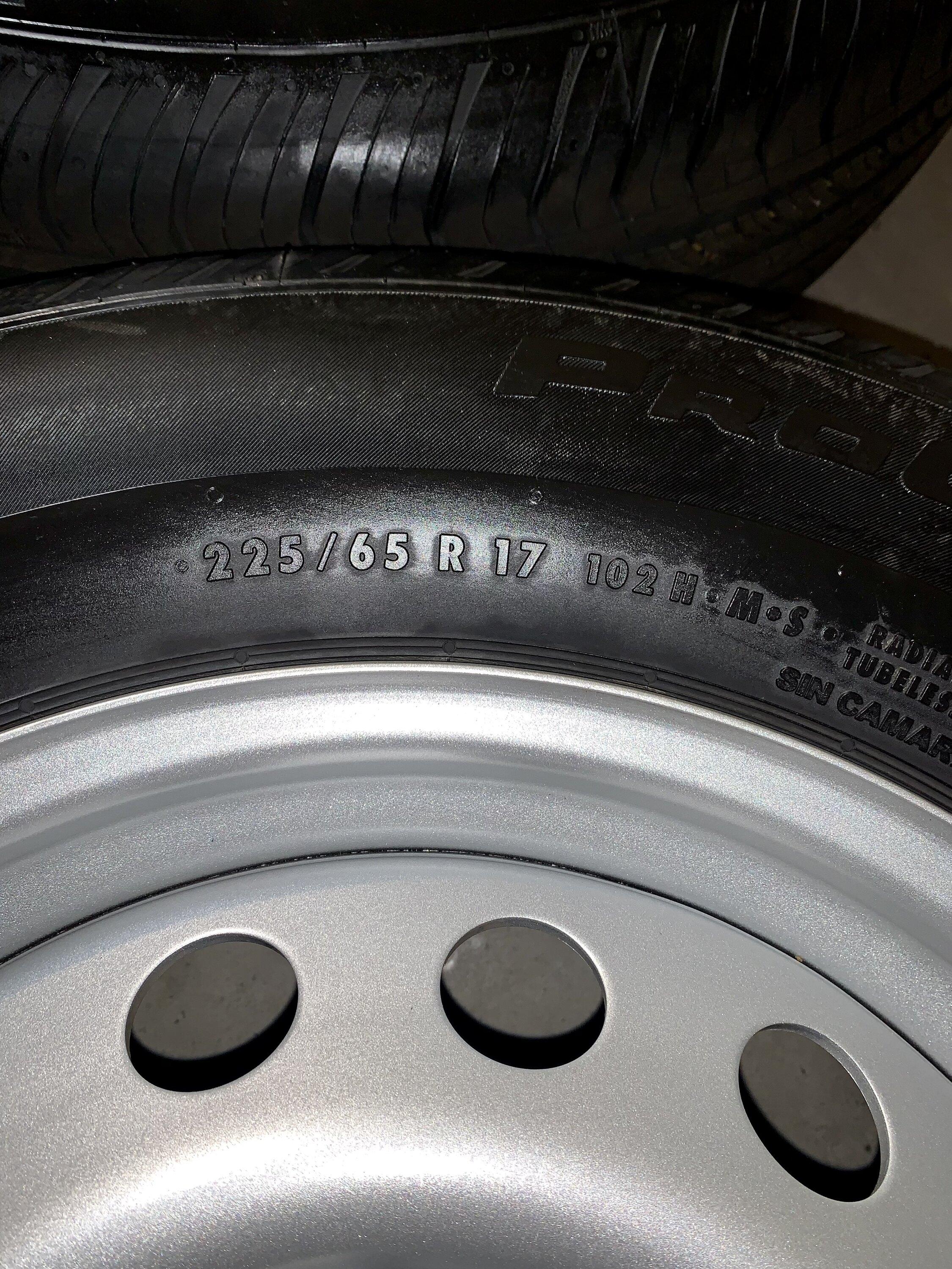 Ford Maverick For Sale Wheels/Tires and Center Caps 036B6B40-E78B-44F1-B421-51865F11DF5D