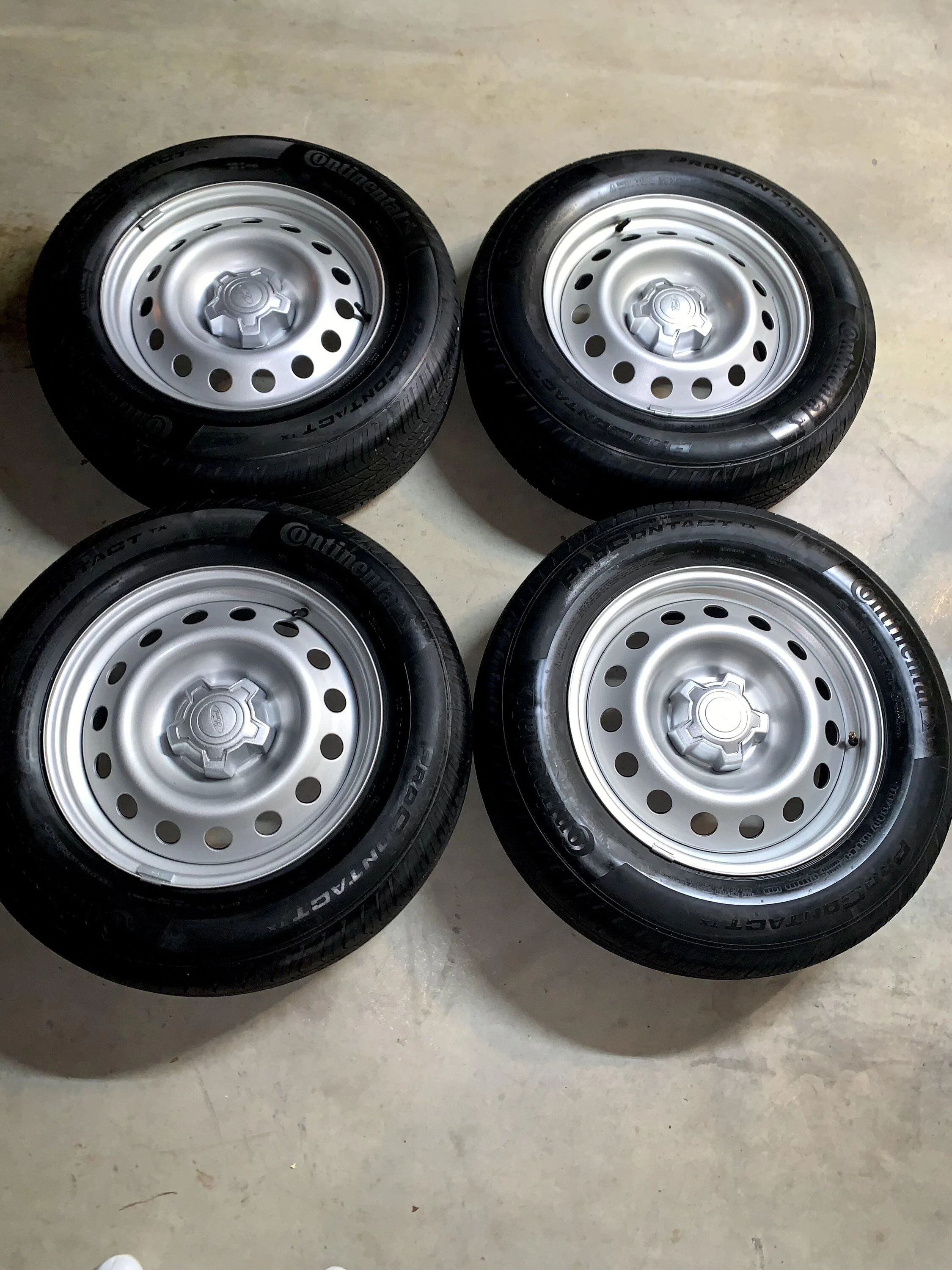 Ford Maverick For Sale Wheels/Tires and Center Caps 49B8F02C-C8CD-4F4F-B130-0FB0DE1C0DB9