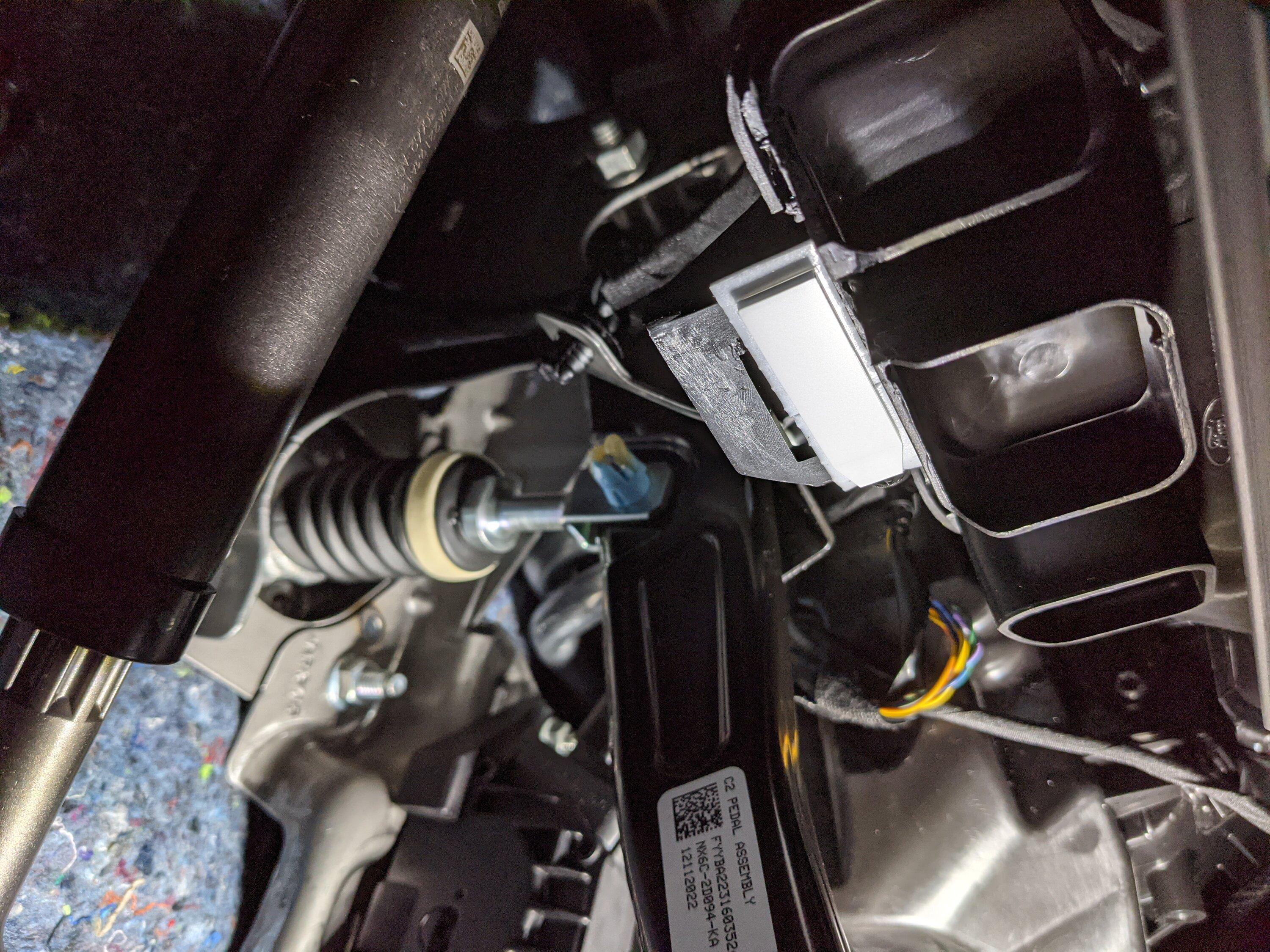 Ford Maverick DIY - Adding ambient light(s) to 2023 Maverick XL/XLT for <$10 PXL_20230221_022801758