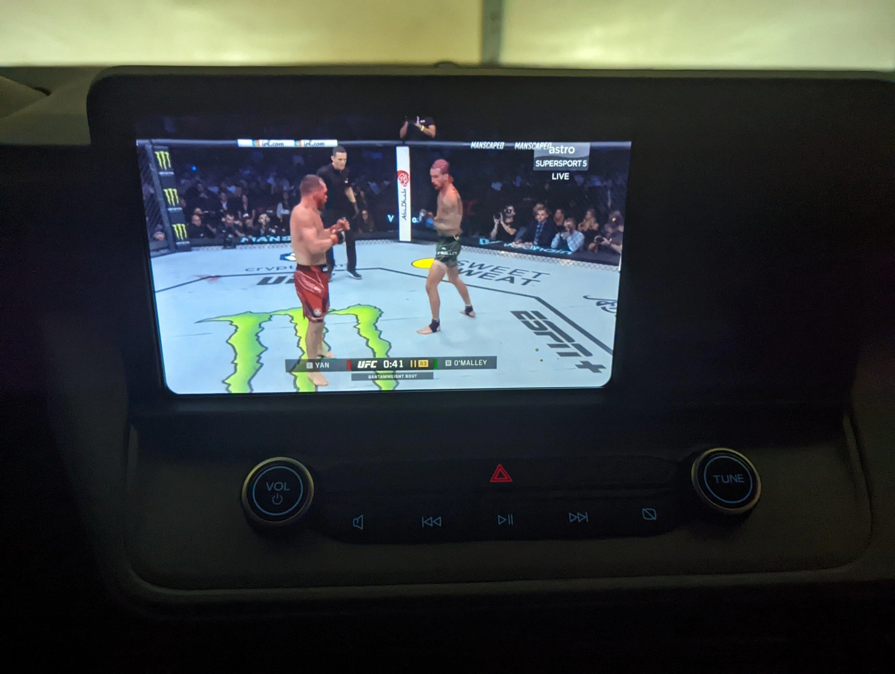 Ford Maverick Wireless CarPlay Ottocast confirm to work PXL_20221022_194532980