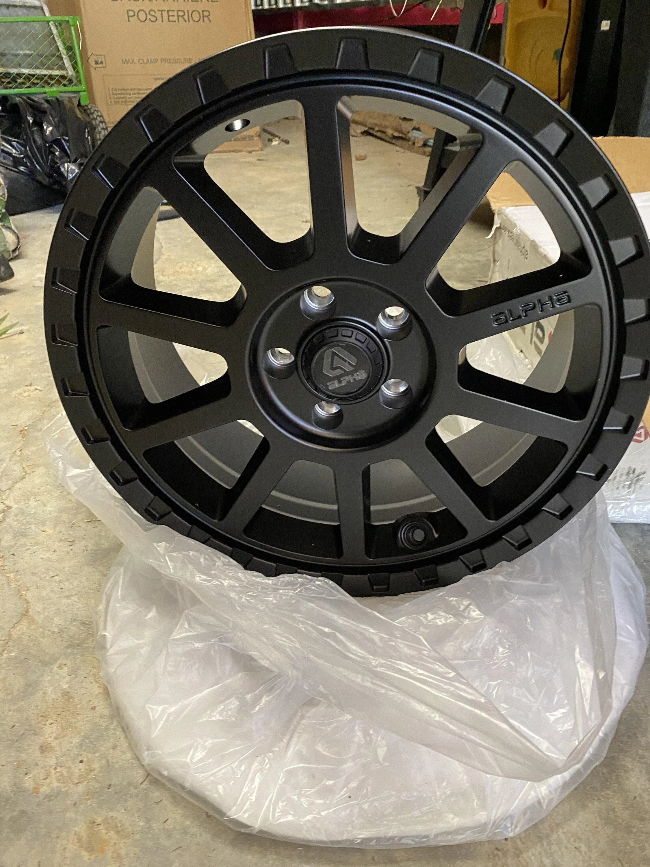 Ford Maverick Alpha foxtrot wheels CB671CD4-19AC-4F8D-9DC6-4AC79C45A214