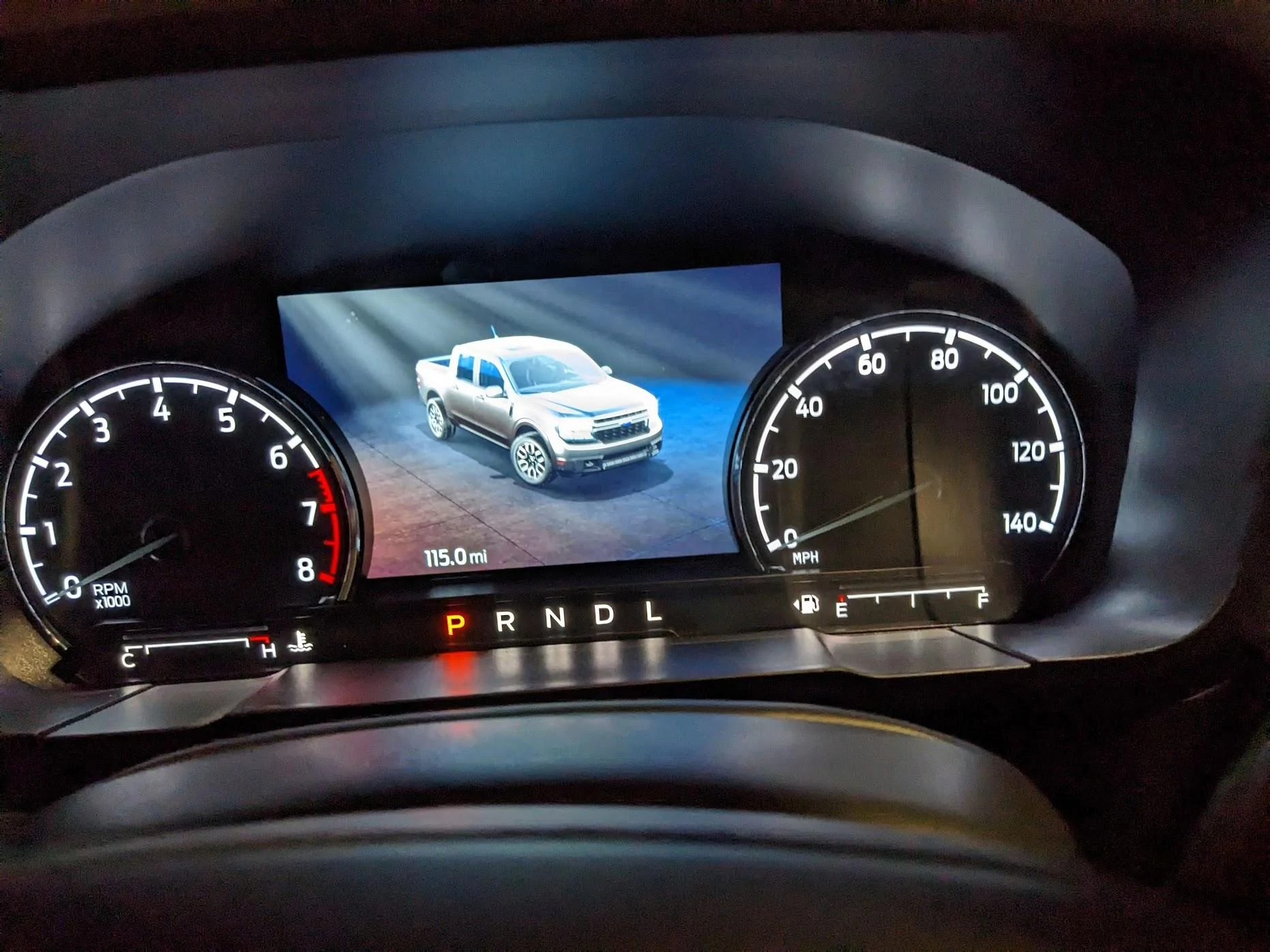 Ford Maverick Tremor Maverick XLT - does it have standard or 6.5 screen in the cluster? dash