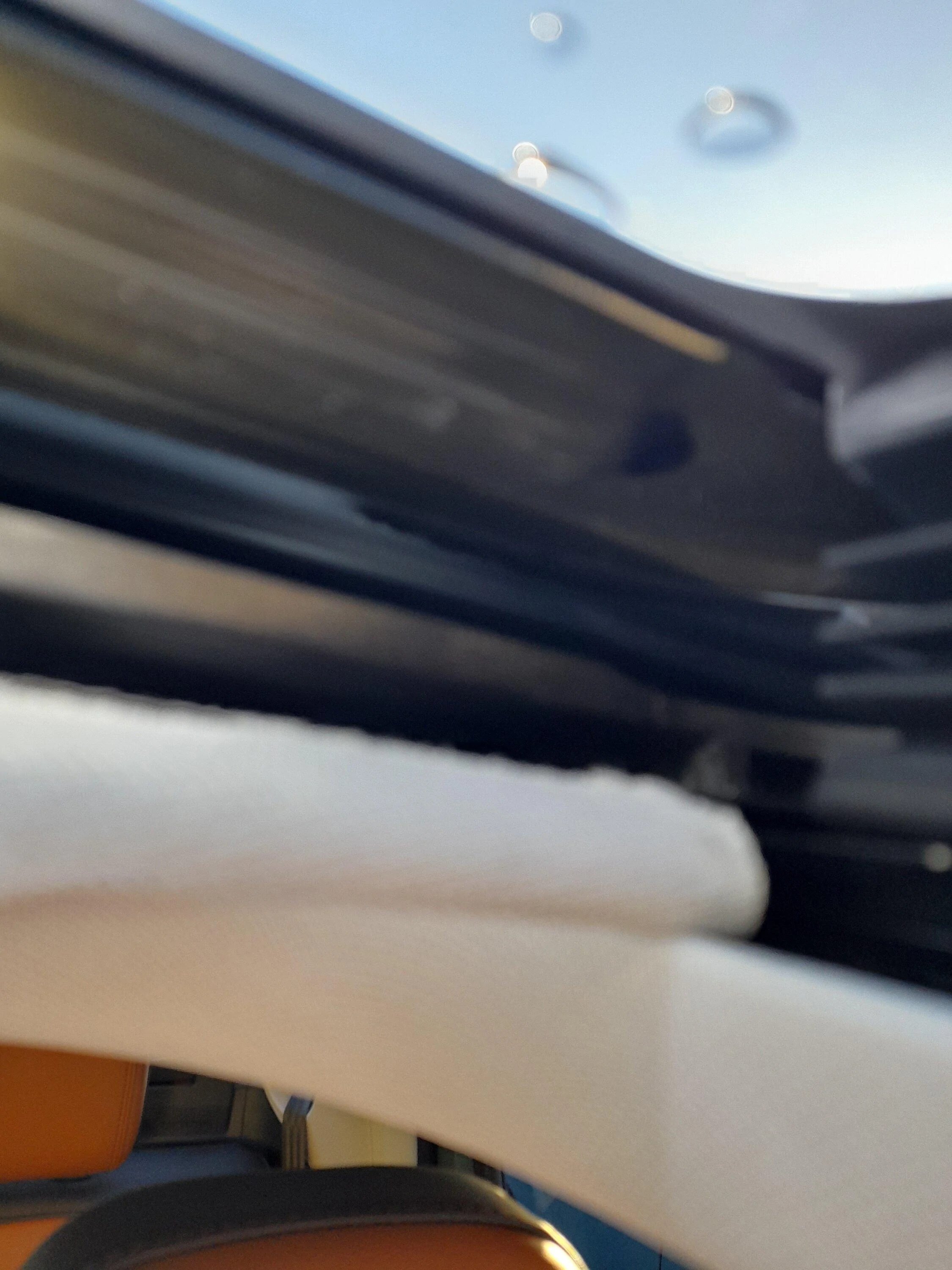 Ford Maverick Sunroof leaks foggy inside condensation 20230117_162631