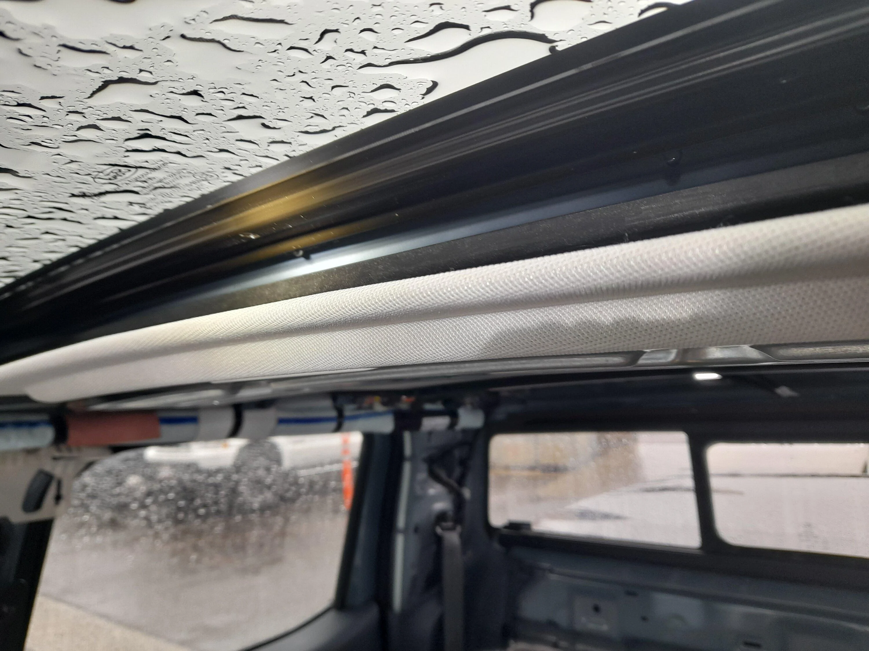 Ford Maverick Sunroof leaks foggy inside condensation 20230224_131906