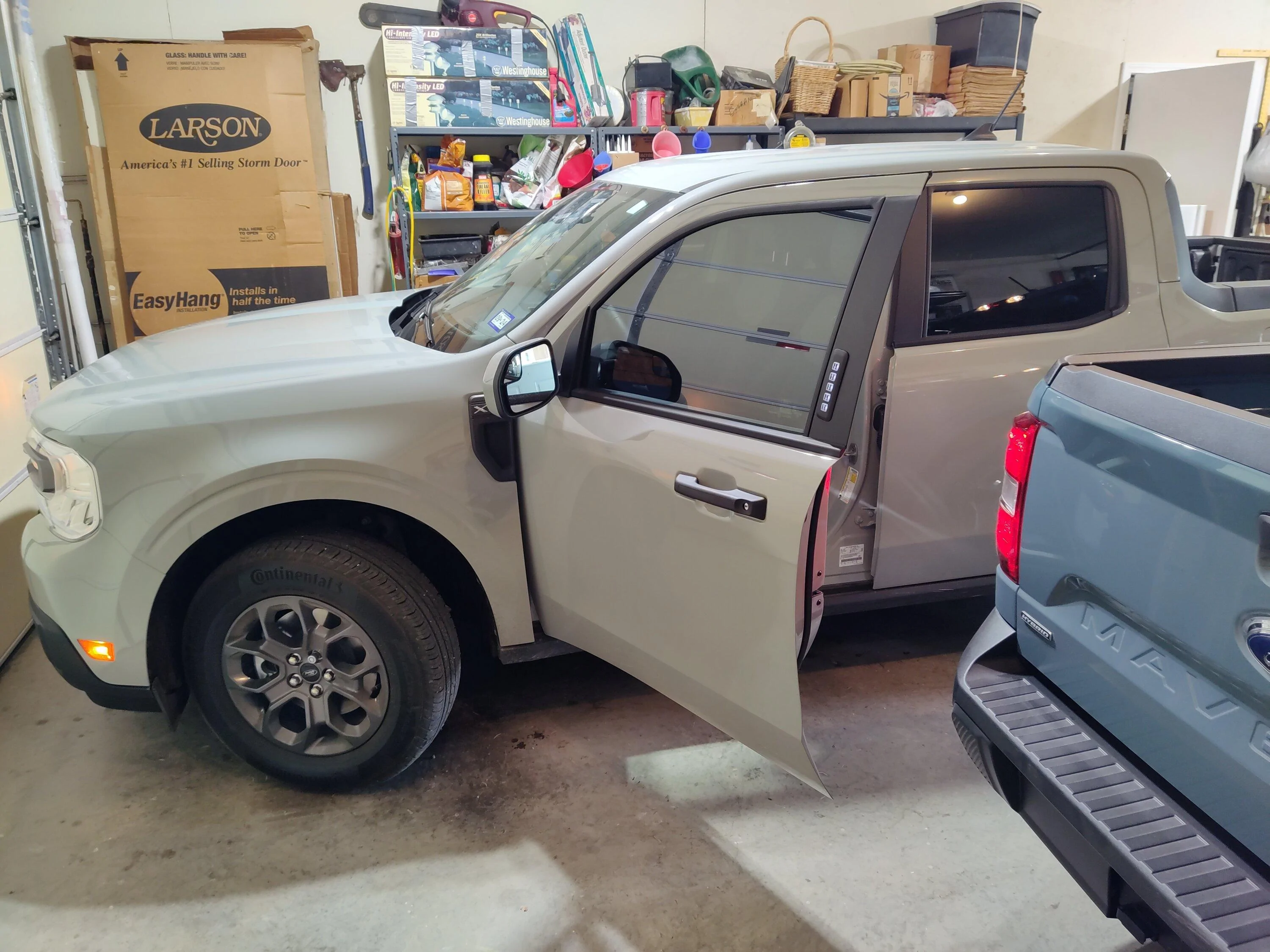 Ford Maverick Interior door handles awkward to grab IMG_20230226_153111