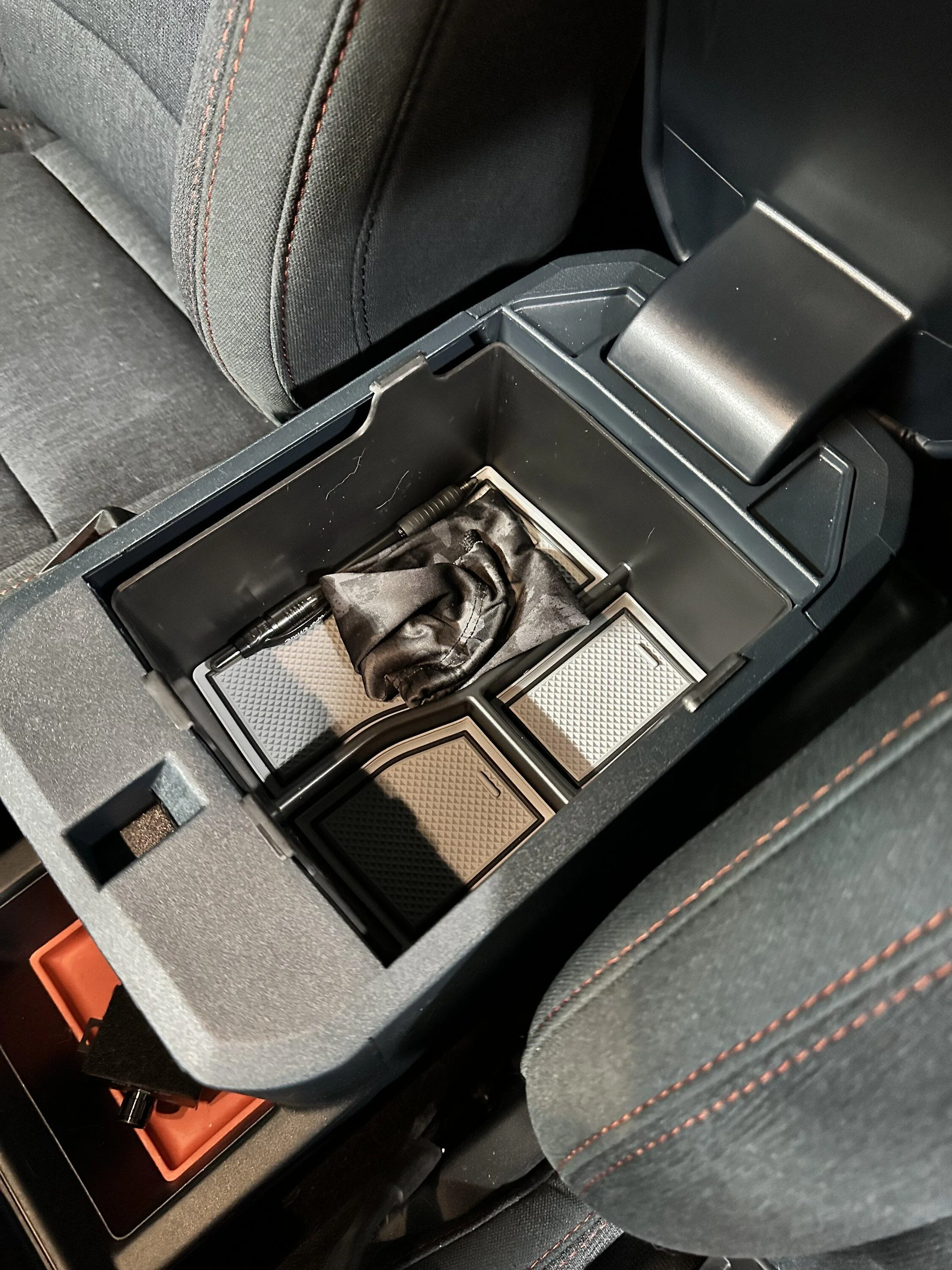 Ford Maverick Muslogy's center console tray kit installed. IMG_0431