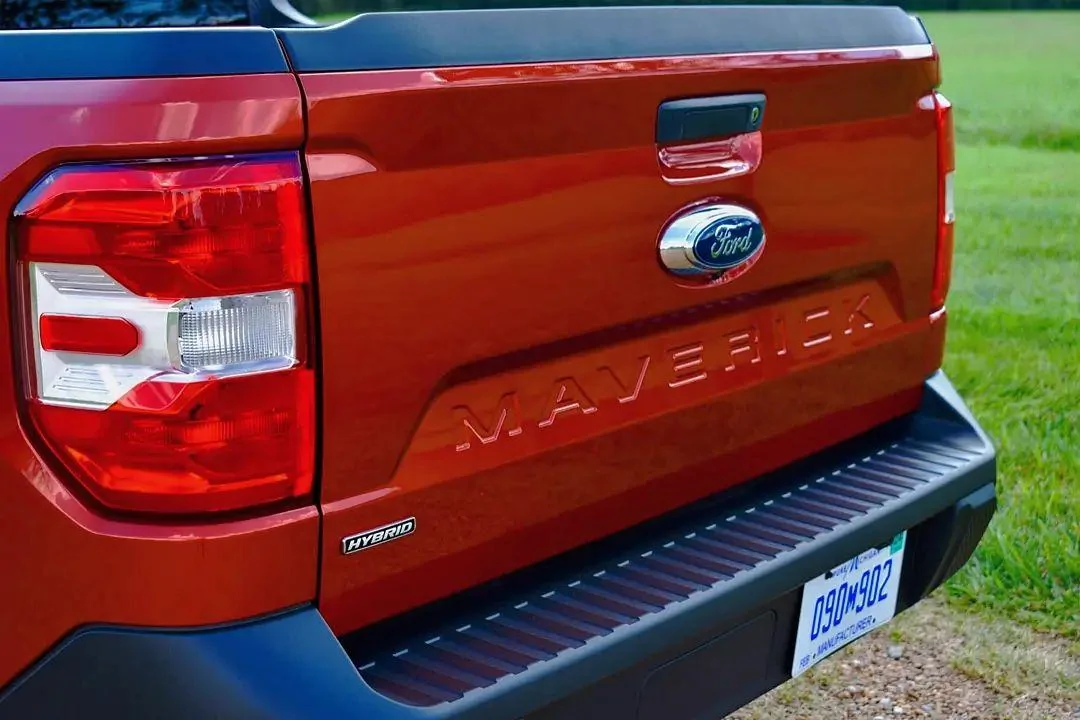 Ford Maverick HOT PEPPER RED Maverick Photos Thread Hot Pepper Red Ford Maverick XLT1