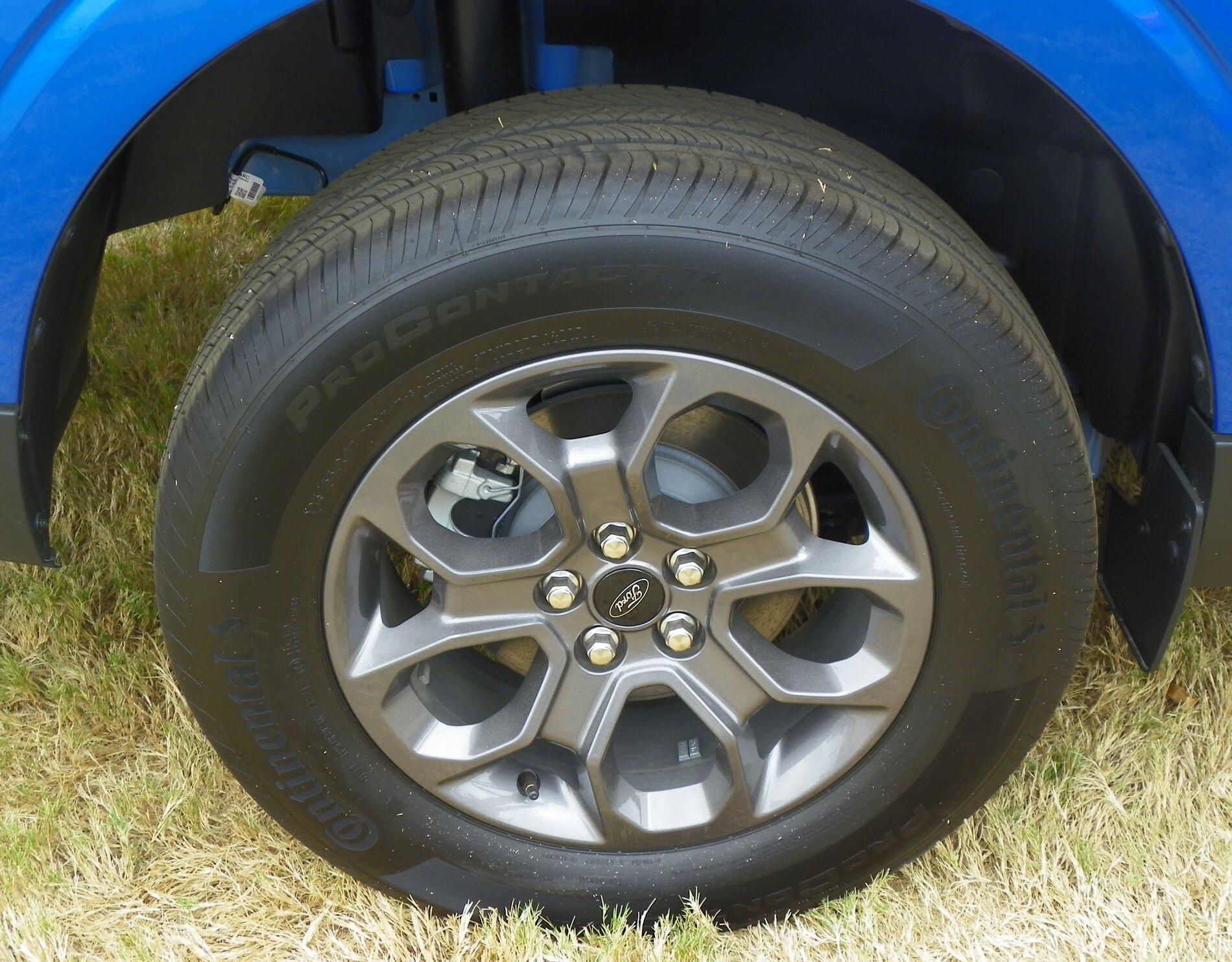 Ford Maverick TX State Fair Auto Show Wheels.JPG