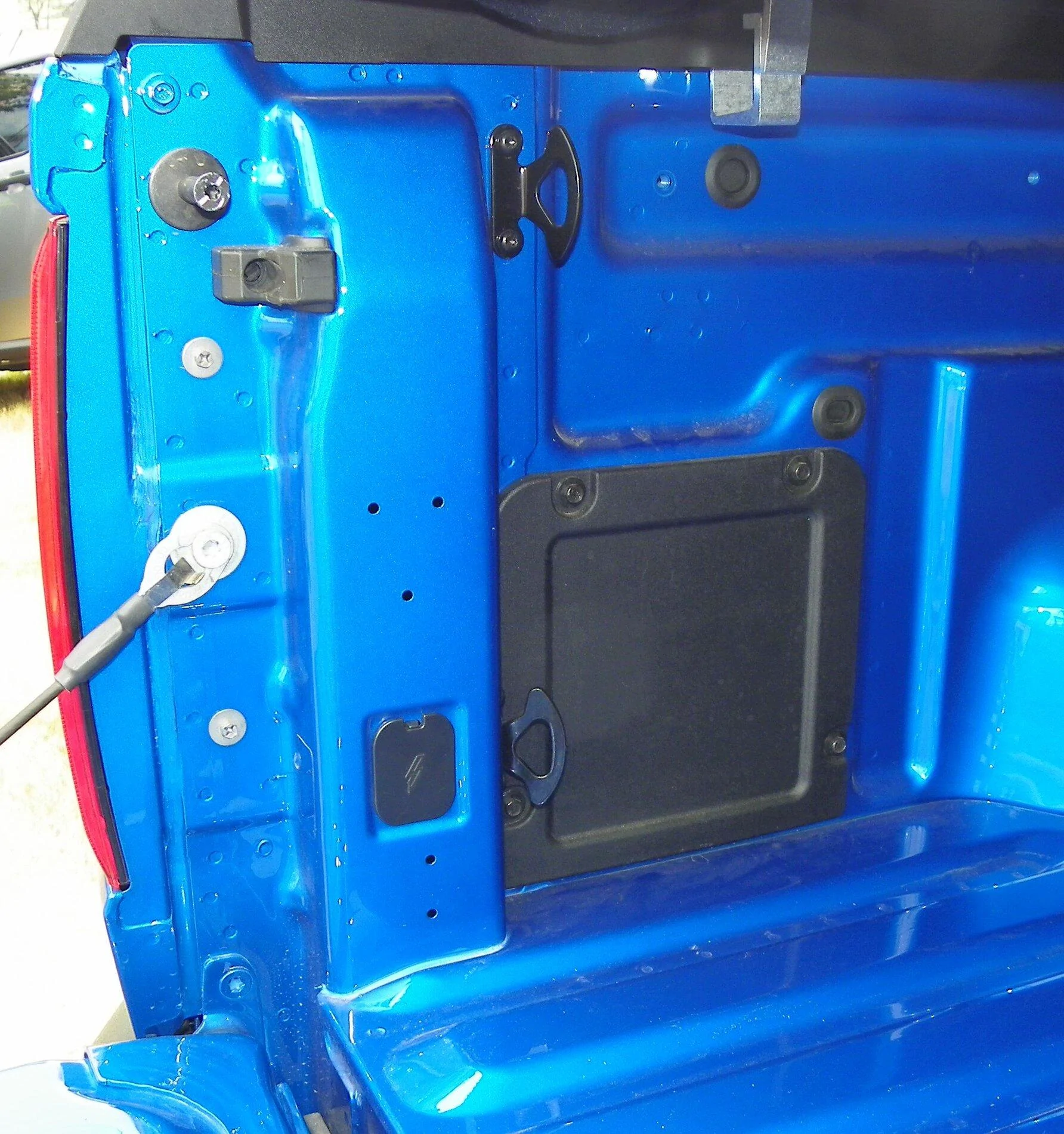 Ford Maverick TX State Fair Auto Show Panel in Bed - Left Sid