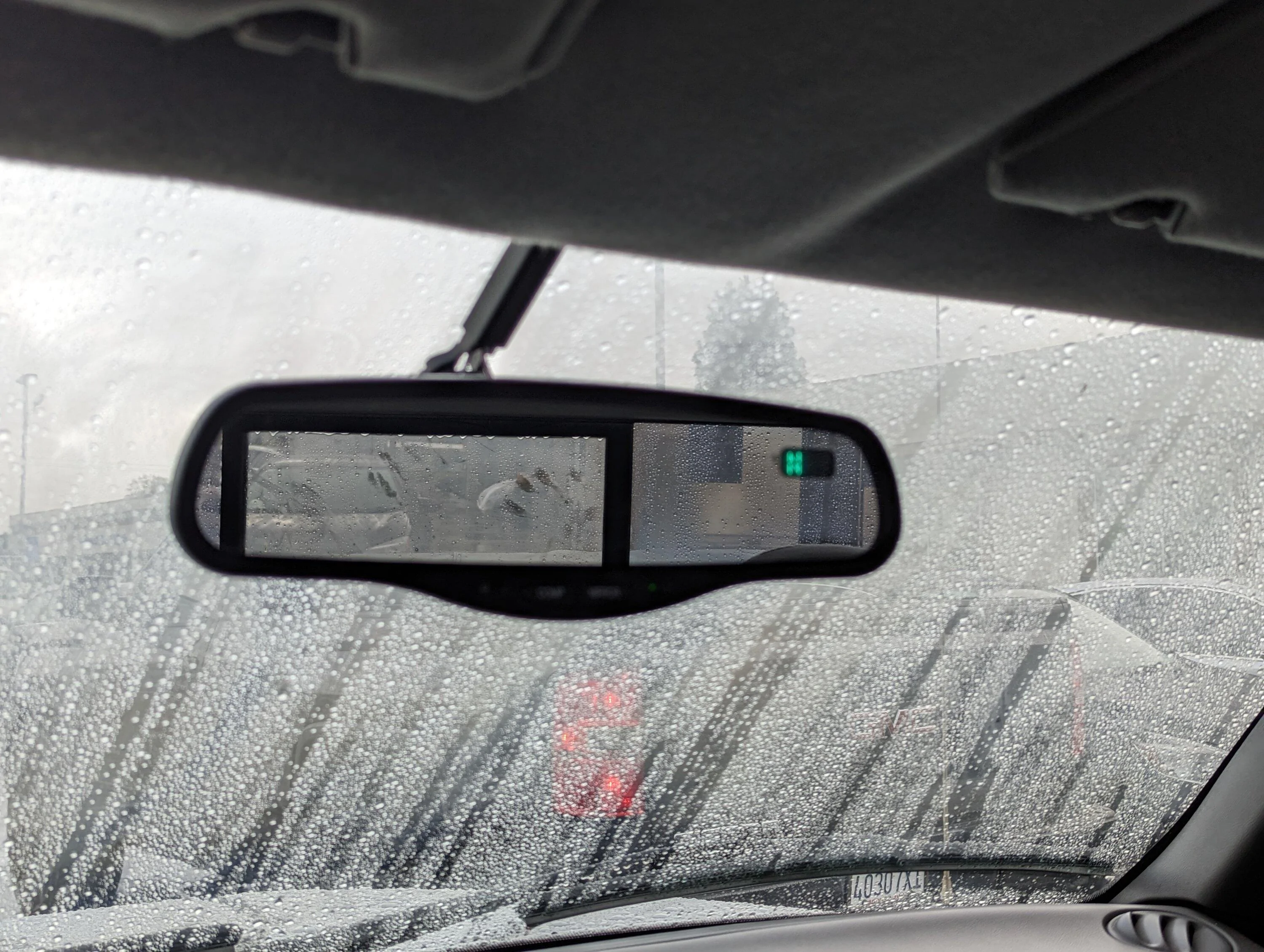 Ford Maverick Cheap auto-dimming, homelink mirror PXL_20230227_235208775