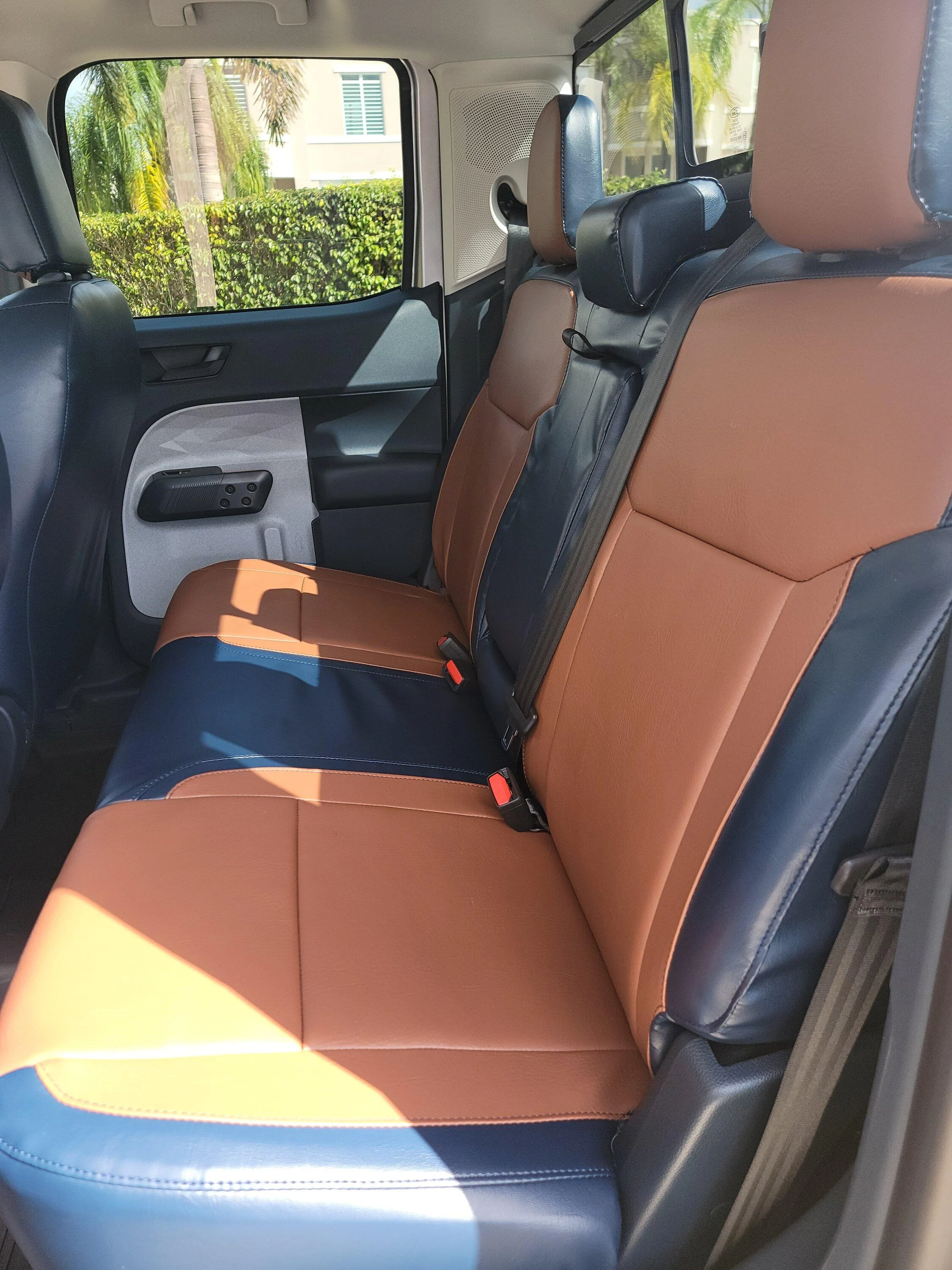 Ford Maverick Similar Interior to Lariat Trim? 20230217_145412