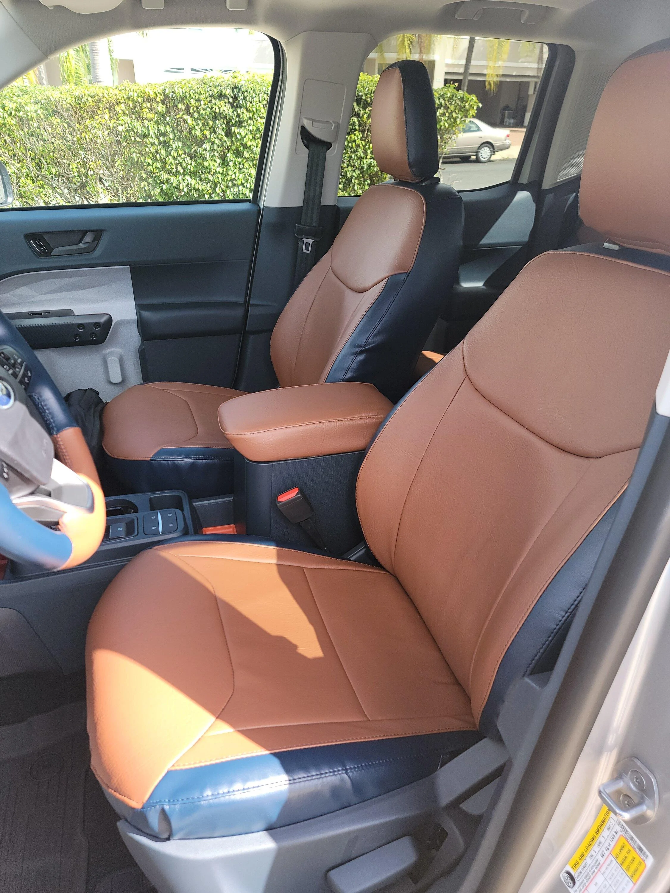 Ford Maverick Similar Interior to Lariat Trim? 20230217_145400