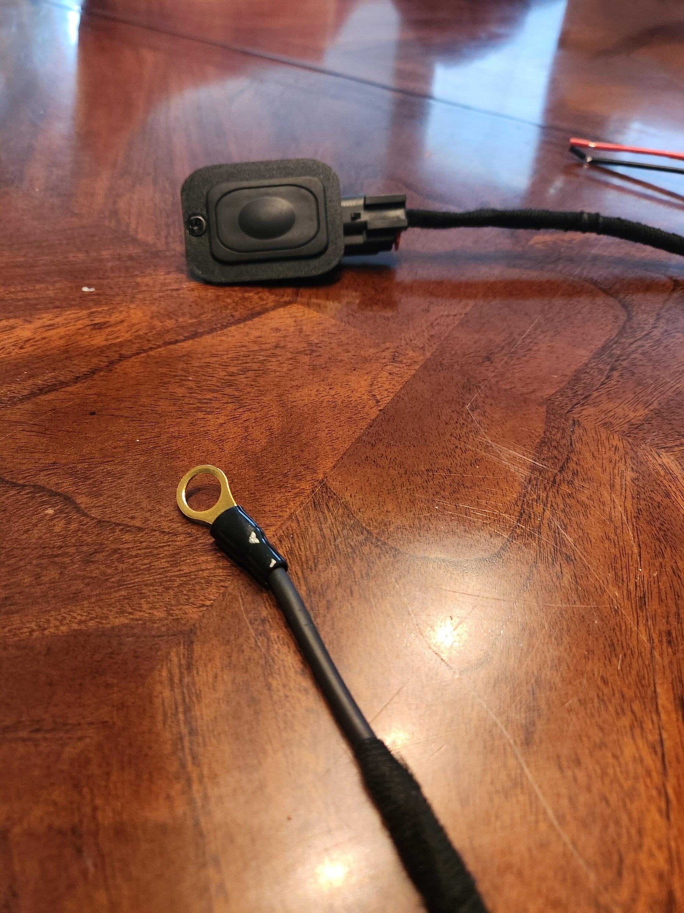 Ford Maverick Anyone tapped factory bed light to power aftermarket under-rail LEDs? 20230227_110724